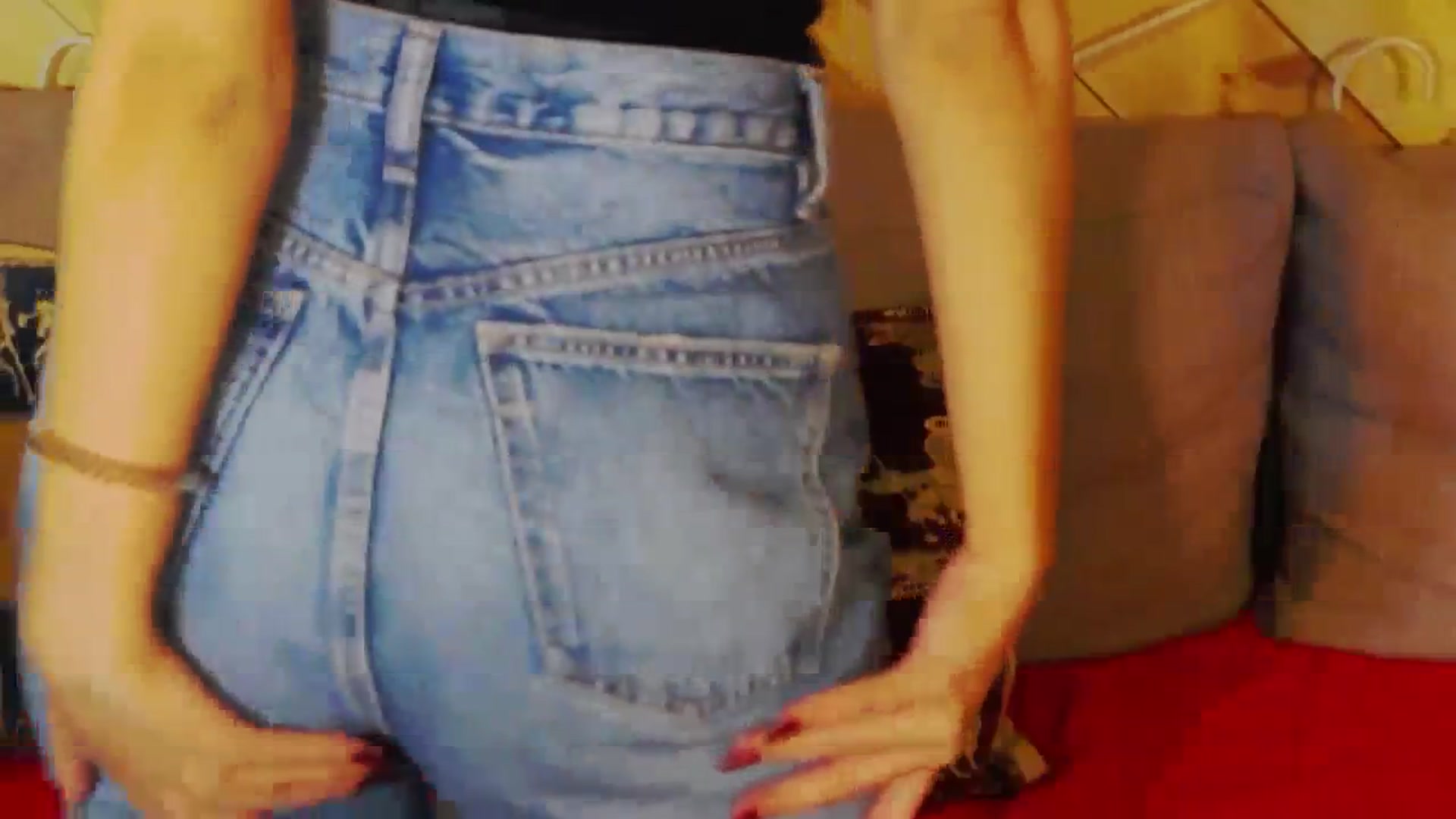 Gallery image thumbnail from Radiance's myfreecams stream on, 10/17/2023, 19:55 image 16 of 20