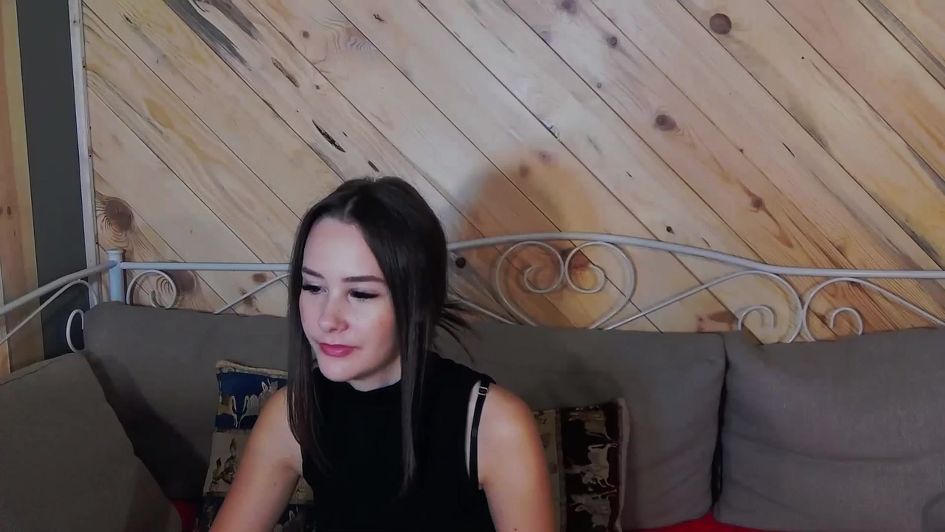 Gallery image thumbnail from Radiance's myfreecams stream on, 10/17/2023, 21:20 image 15 of 20