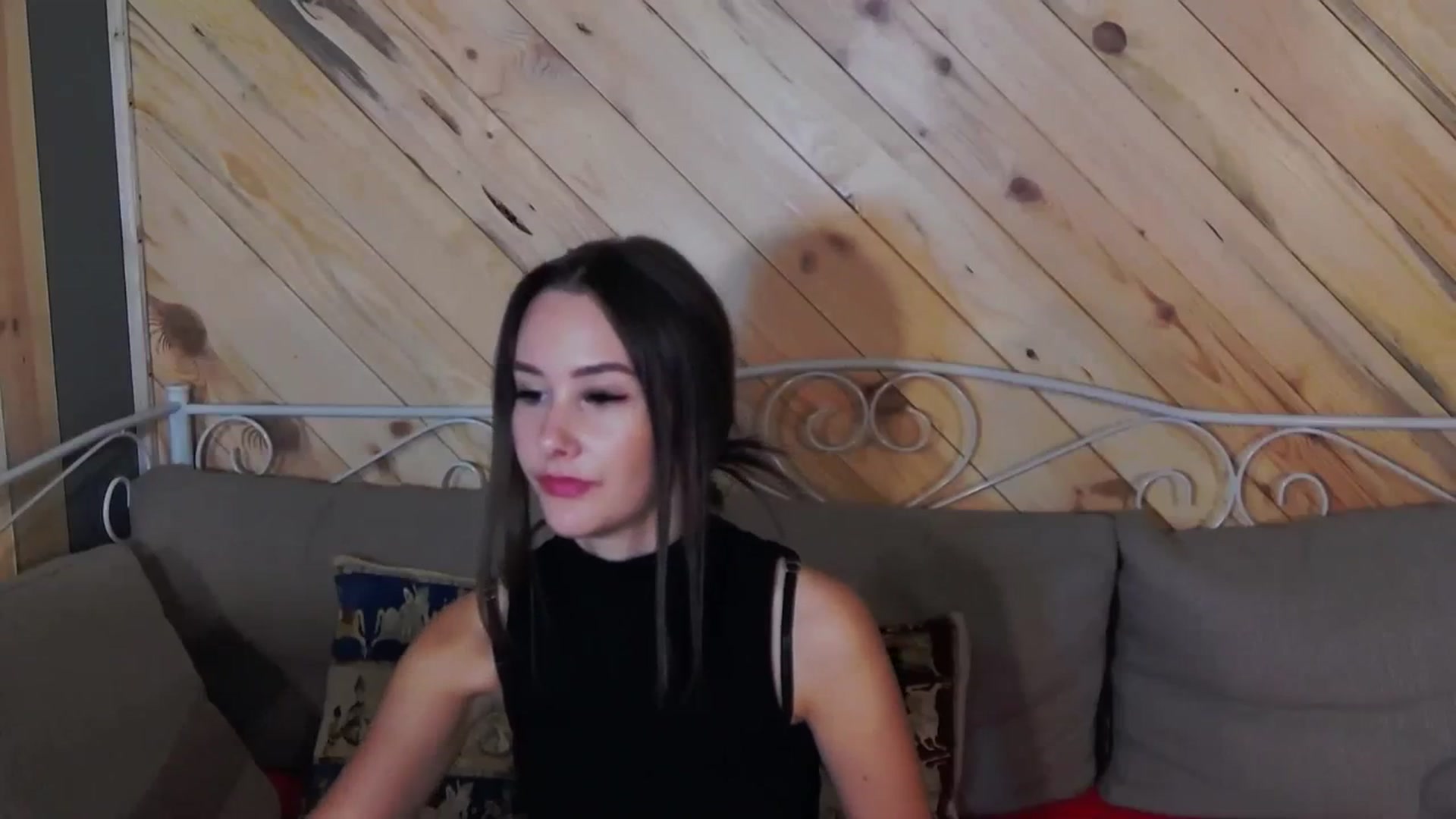 Gallery image thumbnail from Radiance's myfreecams stream on, 10/17/2023, 21:20 image 12 of 20