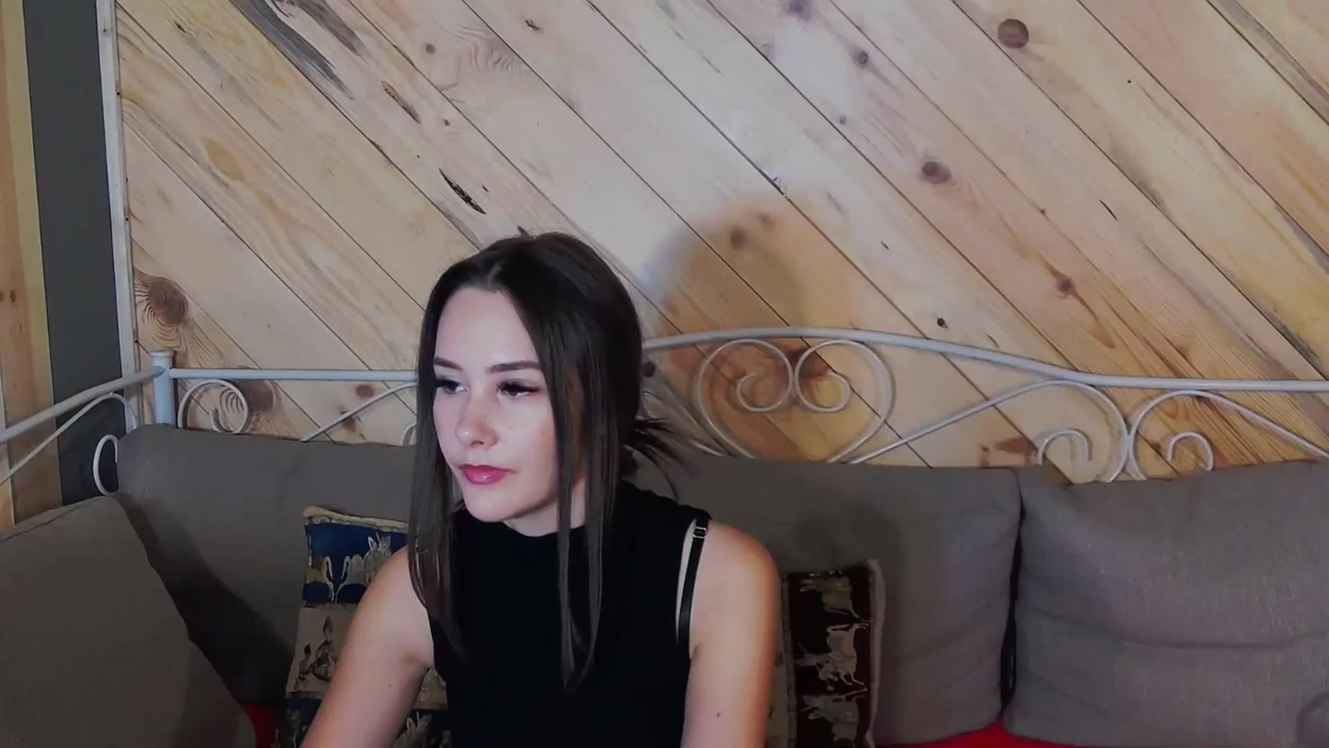 Gallery image thumbnail from Radiance's myfreecams stream on, 10/17/2023, 21:20 image 13 of 20