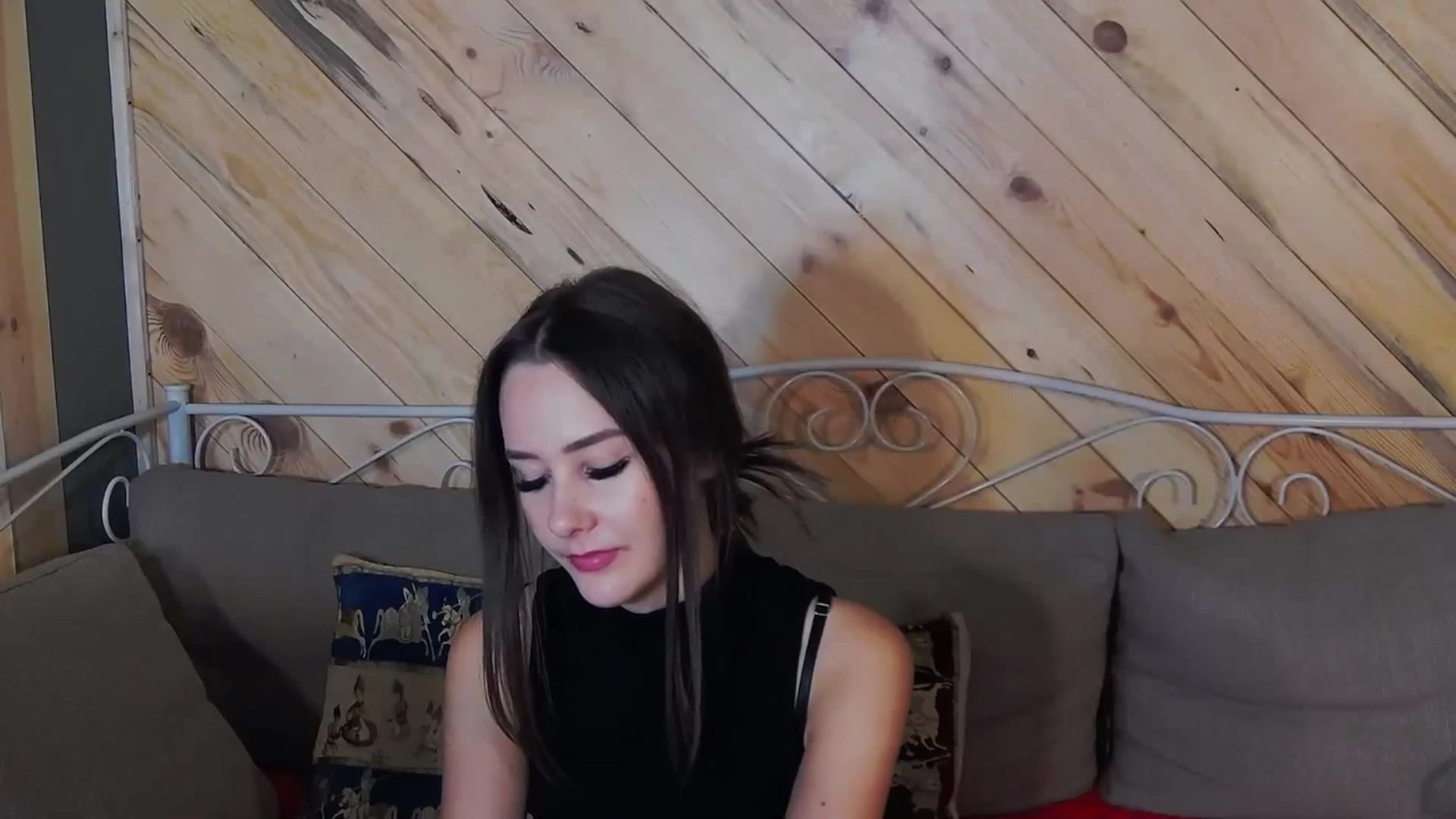 Gallery image thumbnail from Radiance's myfreecams stream on, 10/17/2023, 21:20 image 16 of 20
