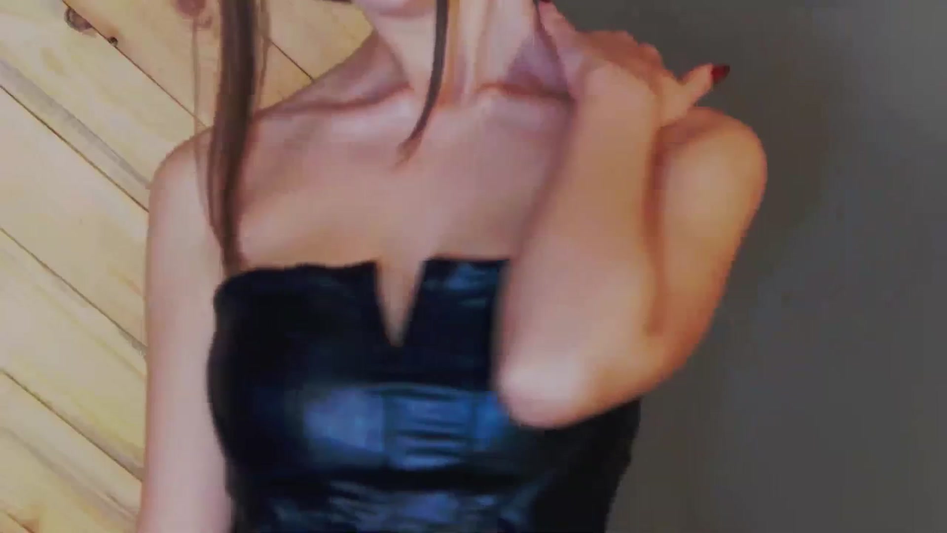 Gallery image thumbnail from Radiance's myfreecams stream on, 10/19/2023, 15:03 image 6 of 20