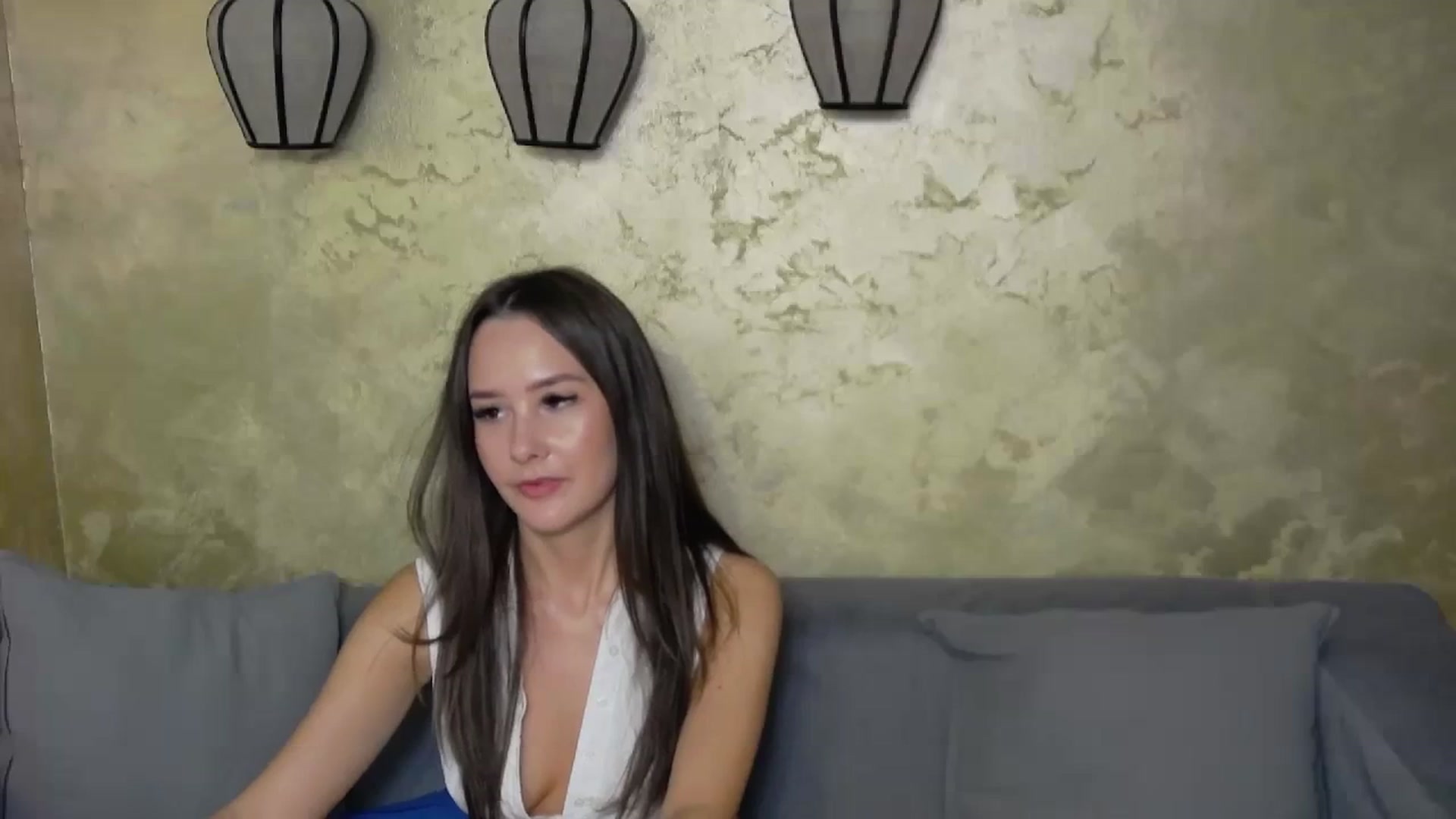 Gallery image thumbnail from Radiance's myfreecams stream on, 10/20/2023, 18:39 image 17 of 20