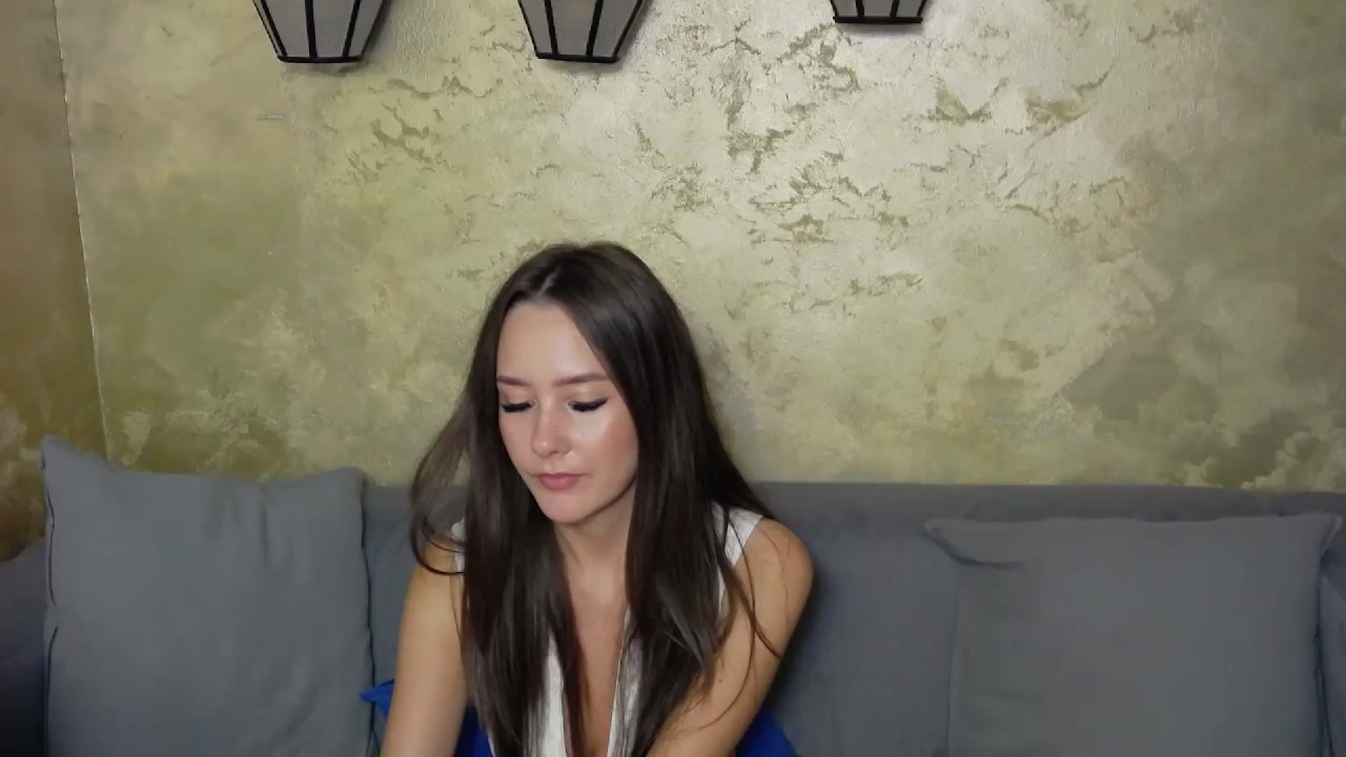 Gallery image thumbnail from Radiance's myfreecams stream on, 10/20/2023, 18:39 image 6 of 20