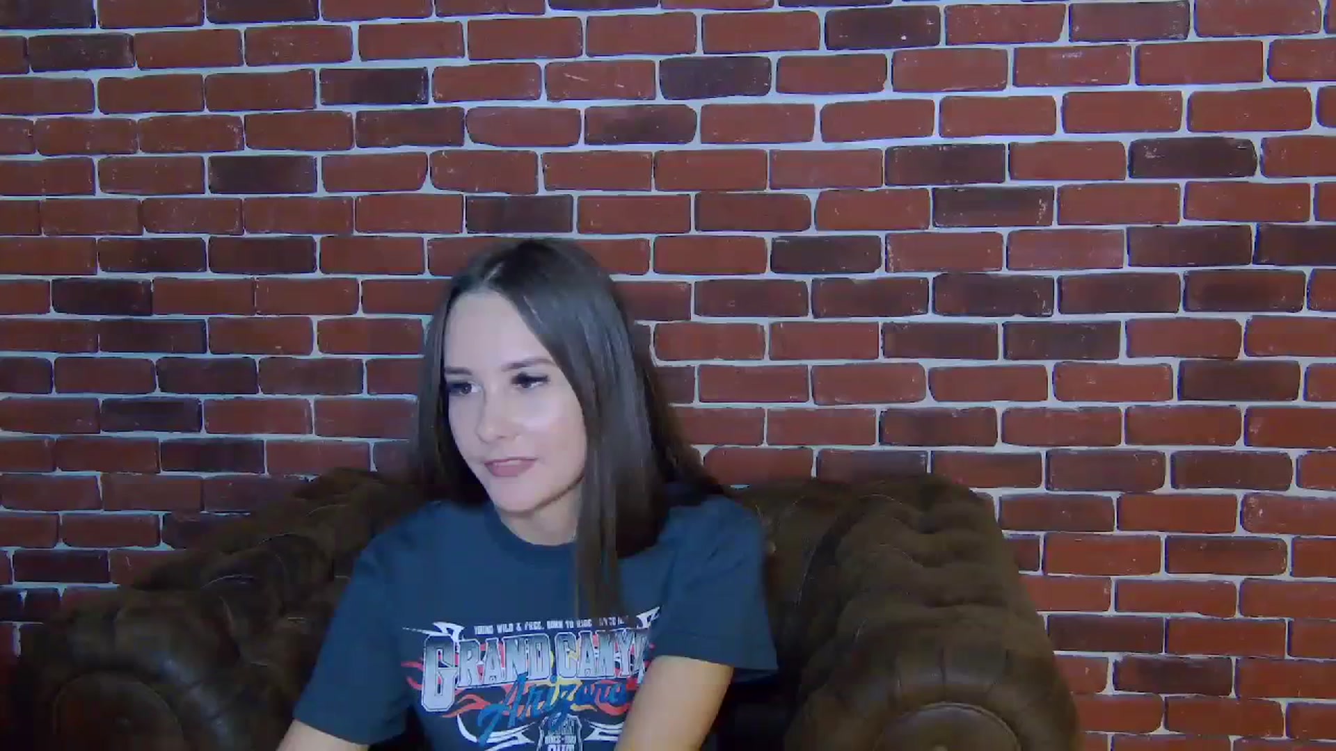 Gallery image thumbnail from Radiance's myfreecams stream on, 10/21/2023, 18:34 image 8 of 20