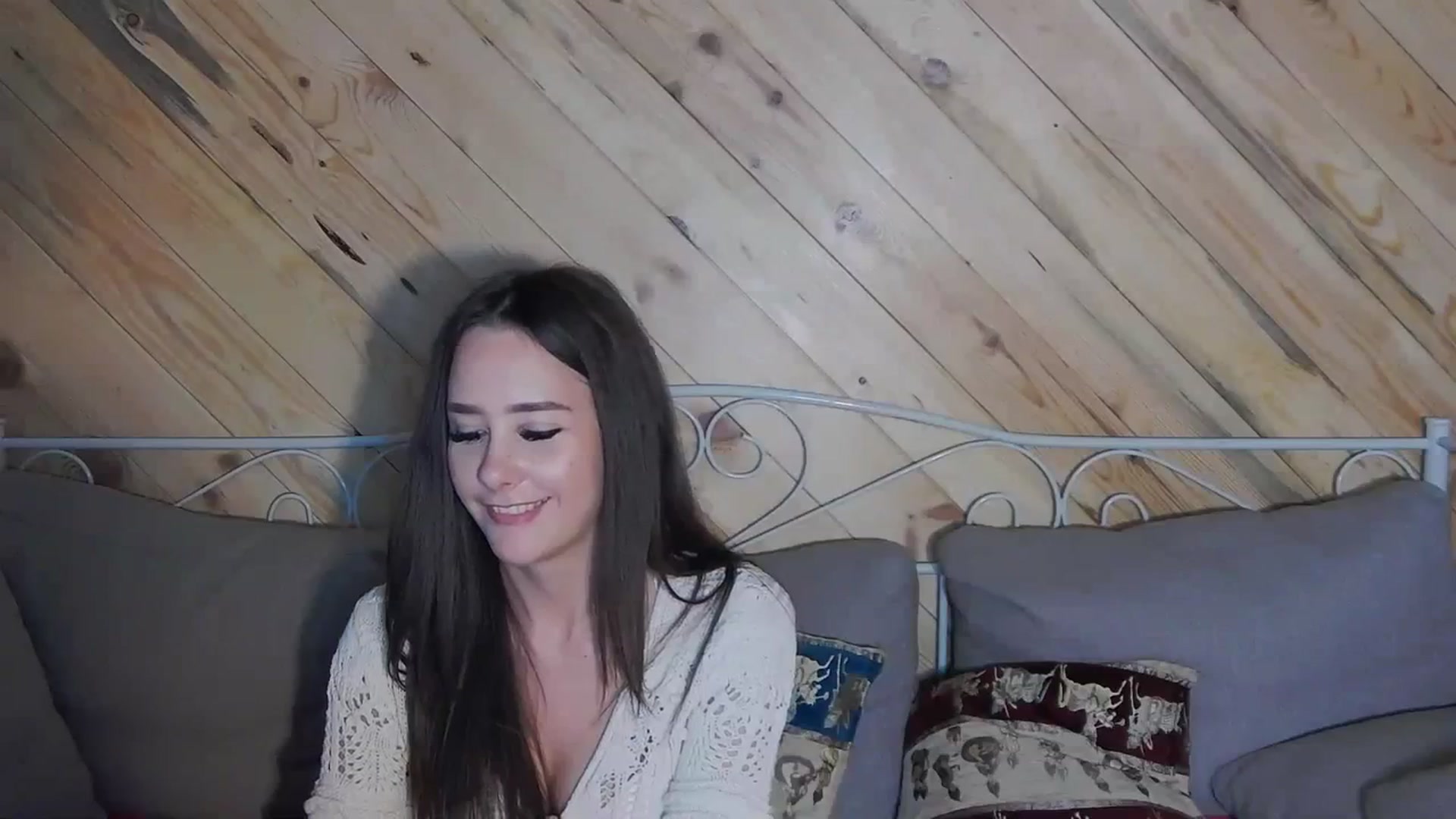 Gallery image thumbnail from Radiance's myfreecams stream on, 10/23/2023, 19:20 image 4 of 20
