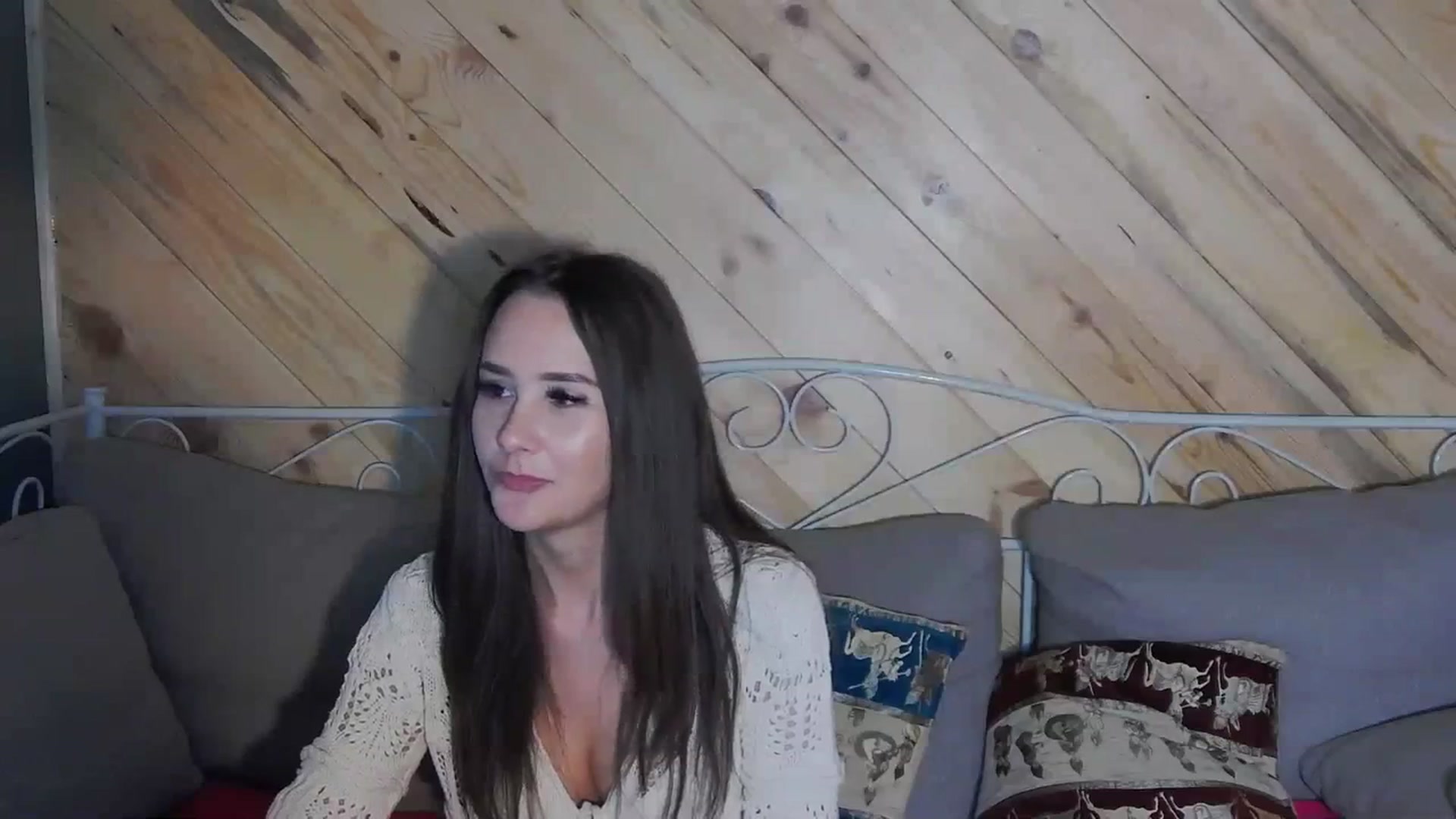 Gallery image thumbnail from Radiance's myfreecams stream on, 10/23/2023, 19:20 image 16 of 20