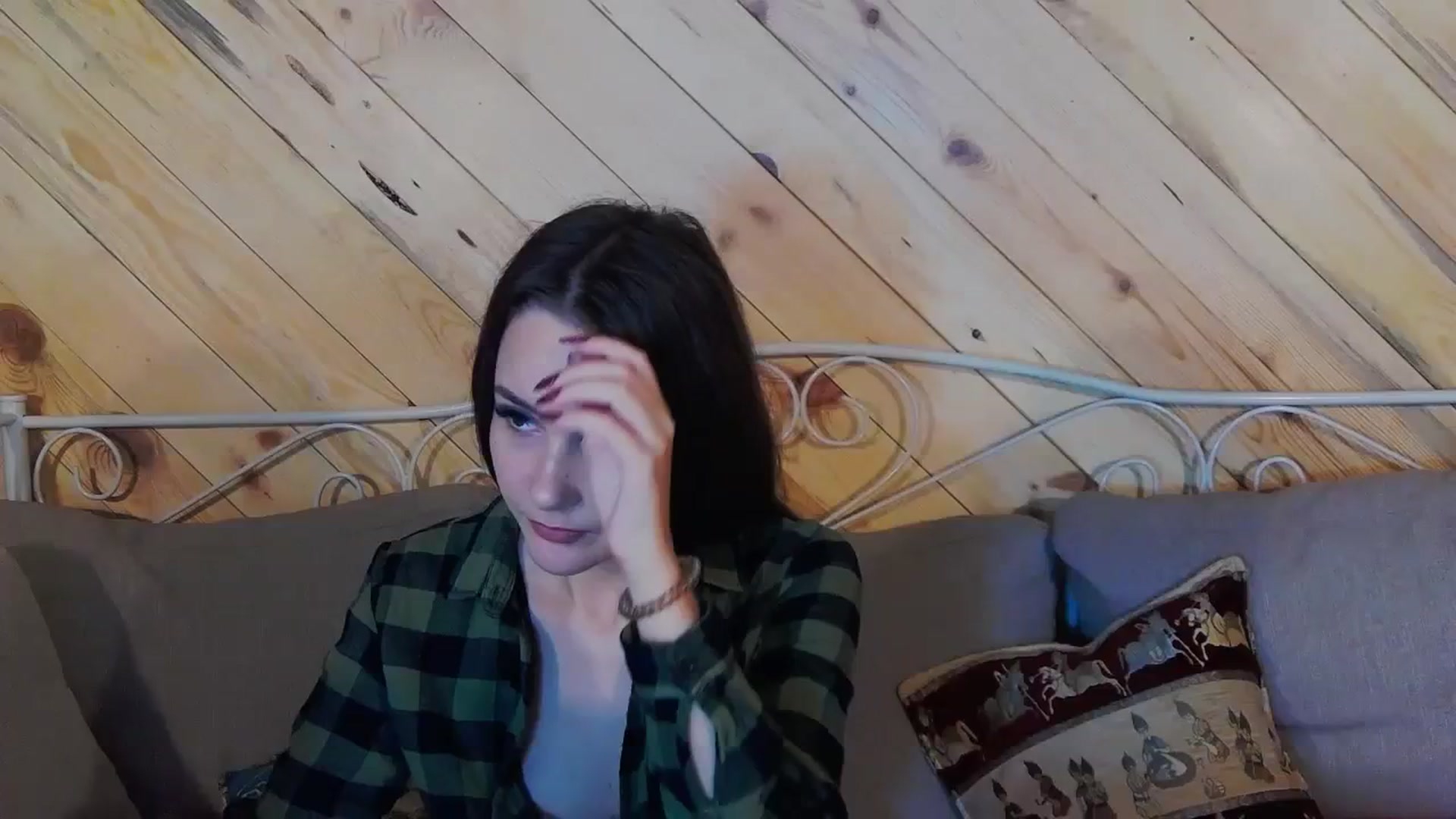 Gallery image thumbnail from Radiance's myfreecams stream on, 10/25/2023, 17:33 image 10 of 20