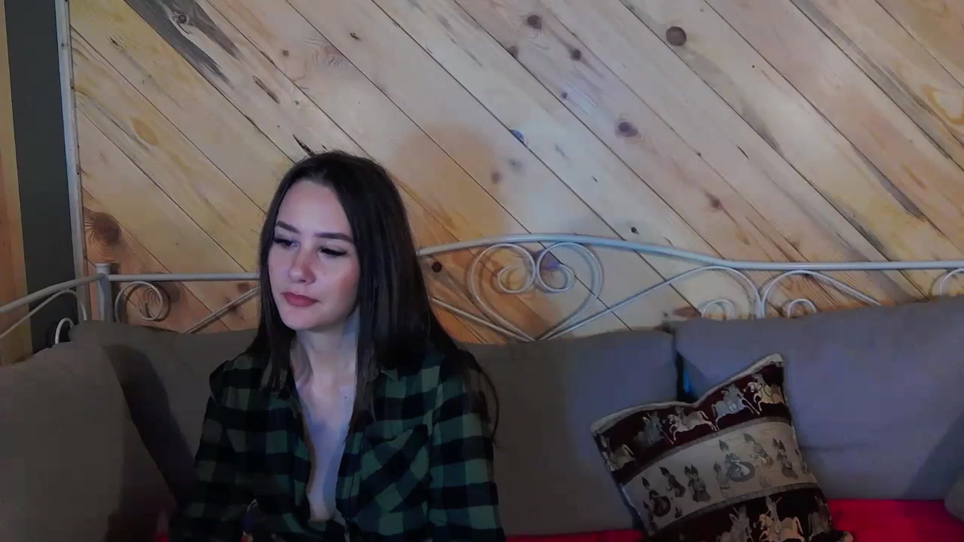 Gallery image thumbnail from Radiance's myfreecams stream on, 10/25/2023, 17:33 image 3 of 20