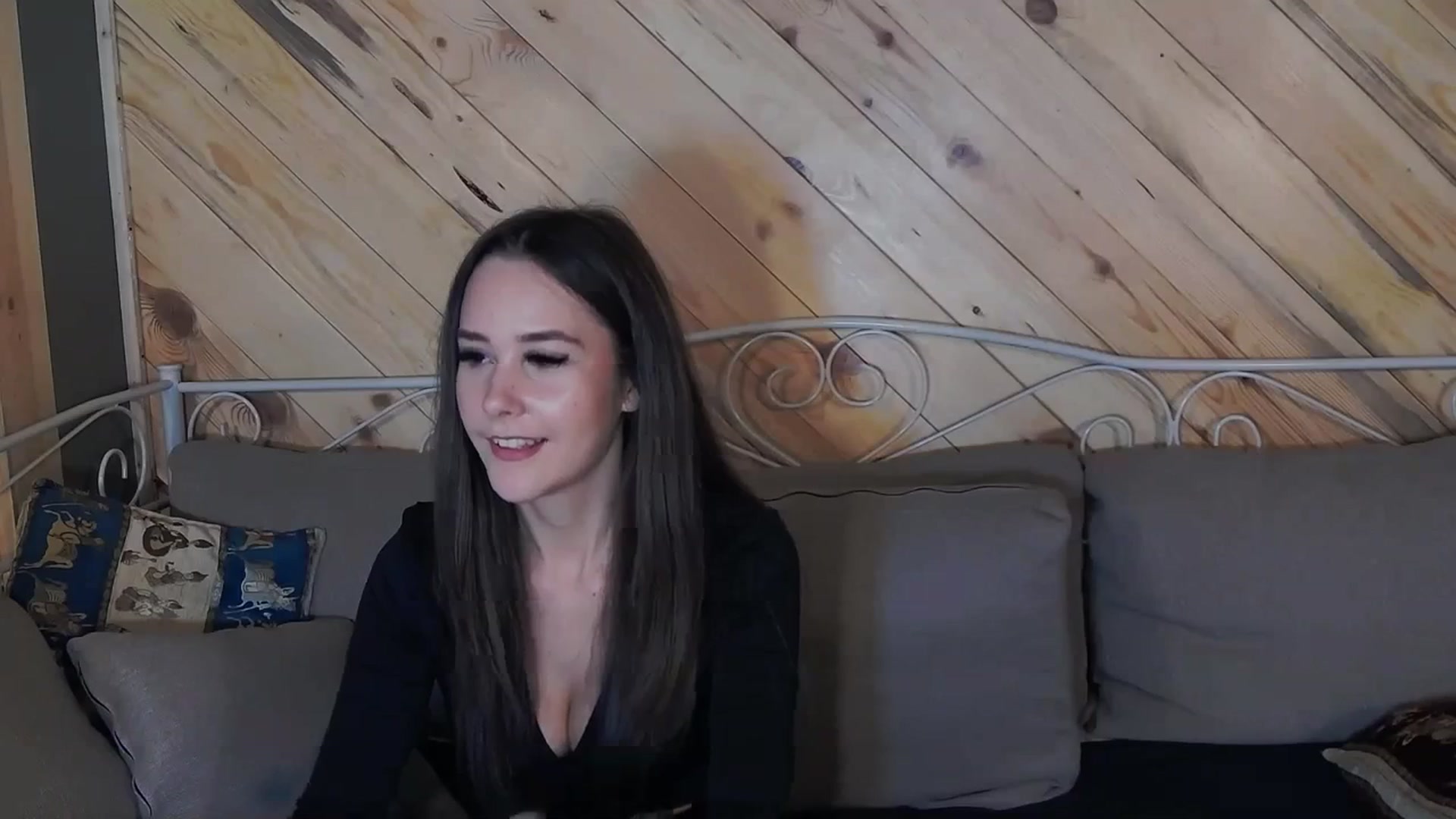Gallery image thumbnail from Radiance's myfreecams stream on, 10/27/2023, 14:08 image 19 of 20