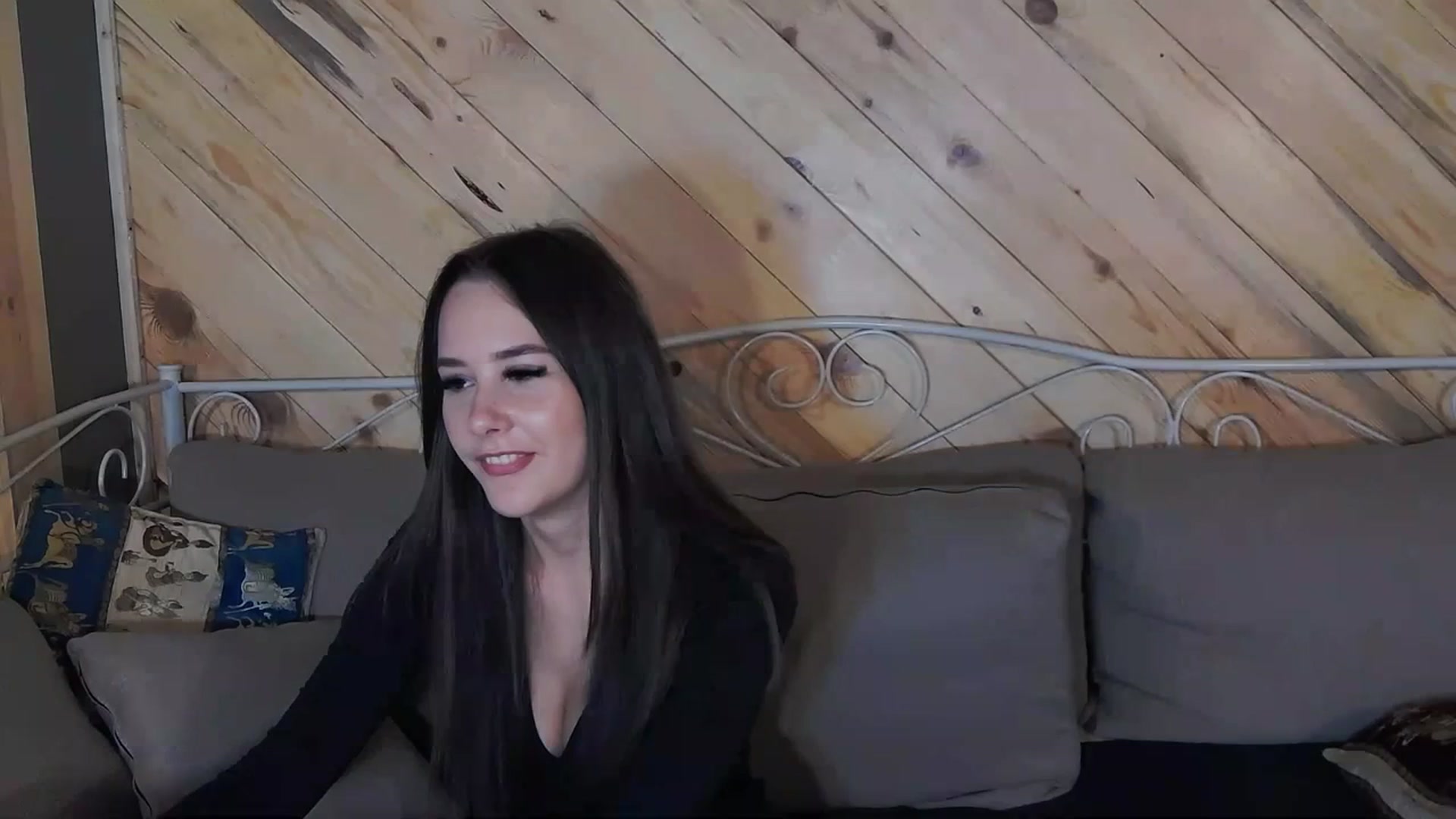 Gallery image thumbnail from Radiance's myfreecams stream on, 10/27/2023, 14:08 image 18 of 20