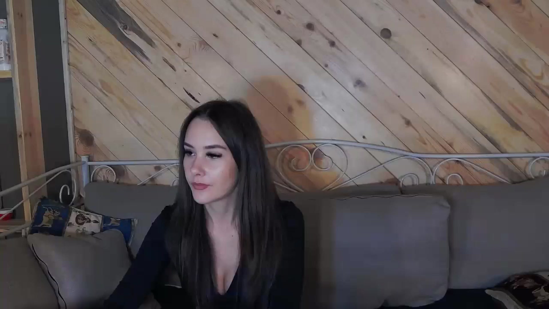 Gallery image thumbnail from Radiance's myfreecams stream on, 10/27/2023, 15:32 image 1 of 20