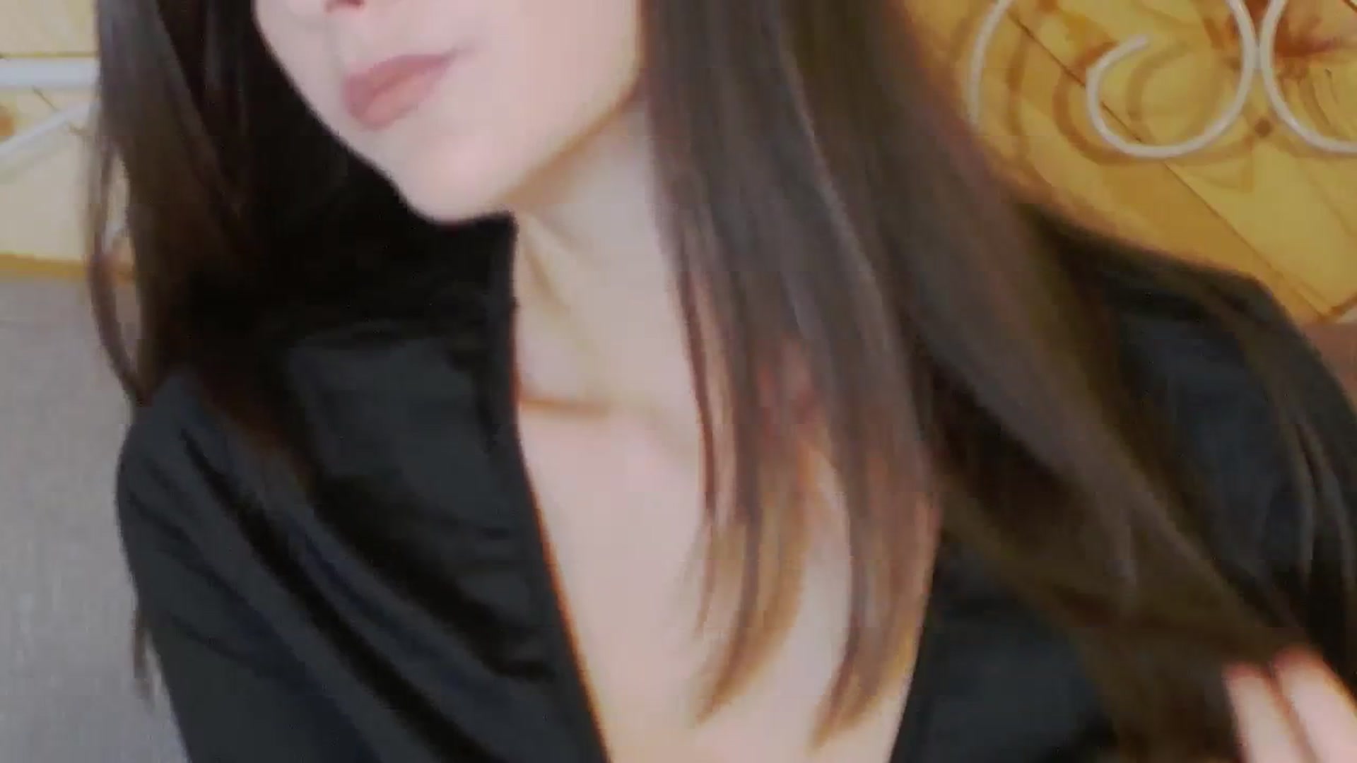 Gallery image thumbnail from Radiance's myfreecams stream on, 10/27/2023, 15:32 image 4 of 20
