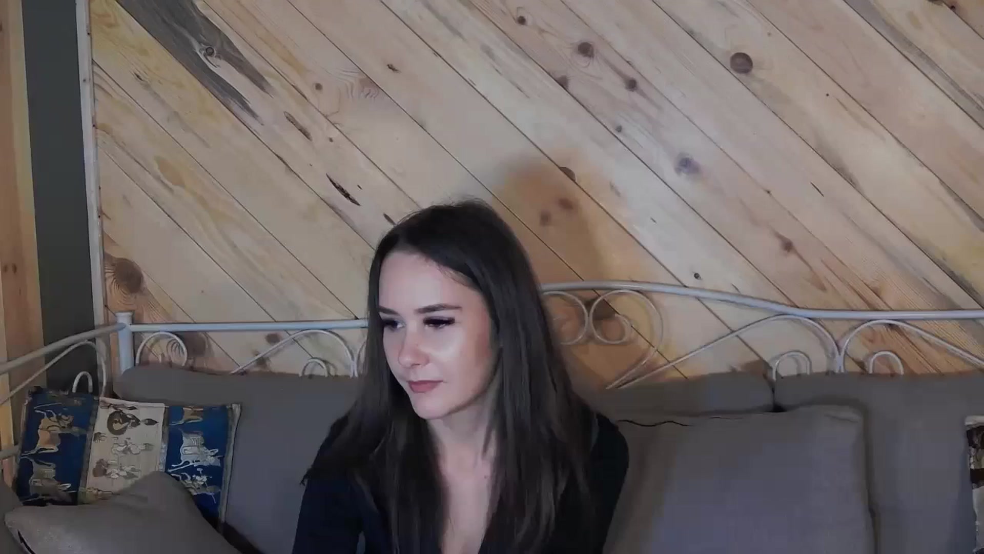 Gallery image thumbnail from Radiance's myfreecams stream on, 10/27/2023, 17:31 image 6 of 20