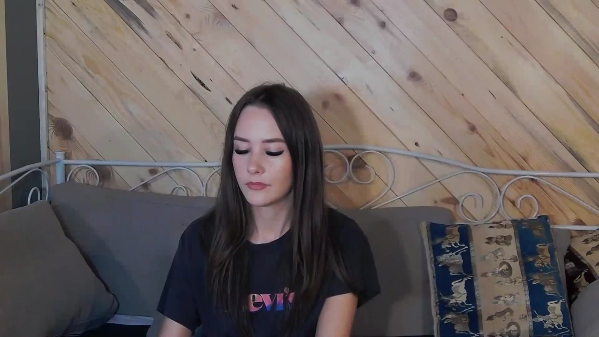 Gallery image thumbnail from Radiance's myfreecams stream on, 10/28/2023, 14:44 image 6 of 20
