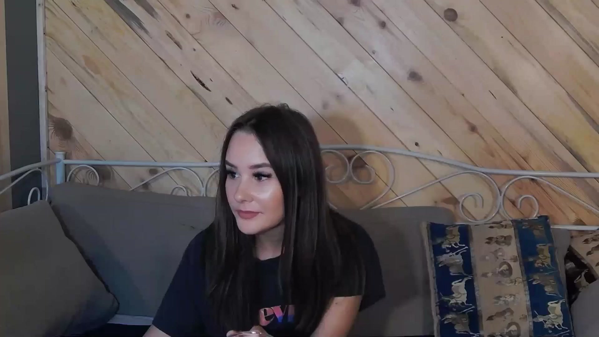 Gallery image thumbnail from Radiance's myfreecams stream on, 10/28/2023, 14:44 image 9 of 20