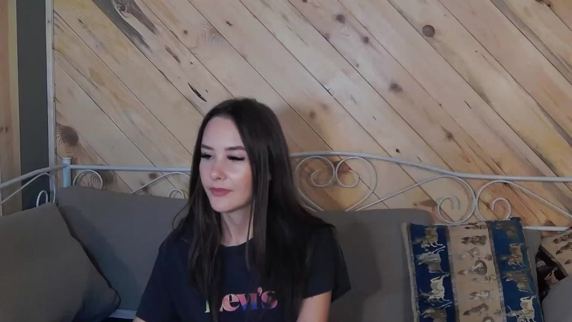Gallery image thumbnail from Radiance's myfreecams stream on, 10/28/2023, 14:44 image 10 of 20