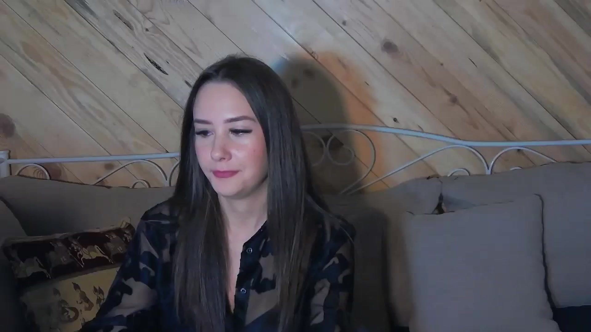 Gallery image thumbnail from Radiance's myfreecams stream on, 11/07/2023, 15:37 image 3 of 20