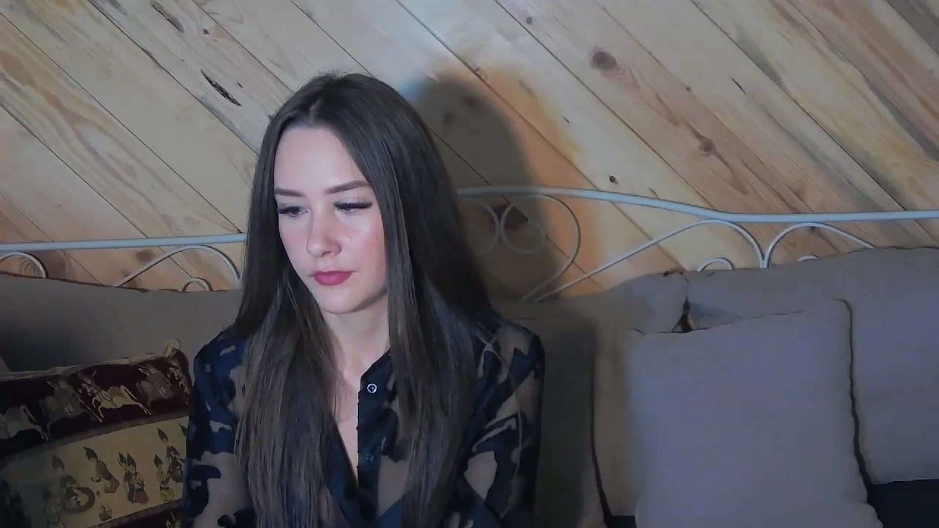 Gallery image thumbnail from Radiance's myfreecams stream on, 11/07/2023, 15:37 image 10 of 20