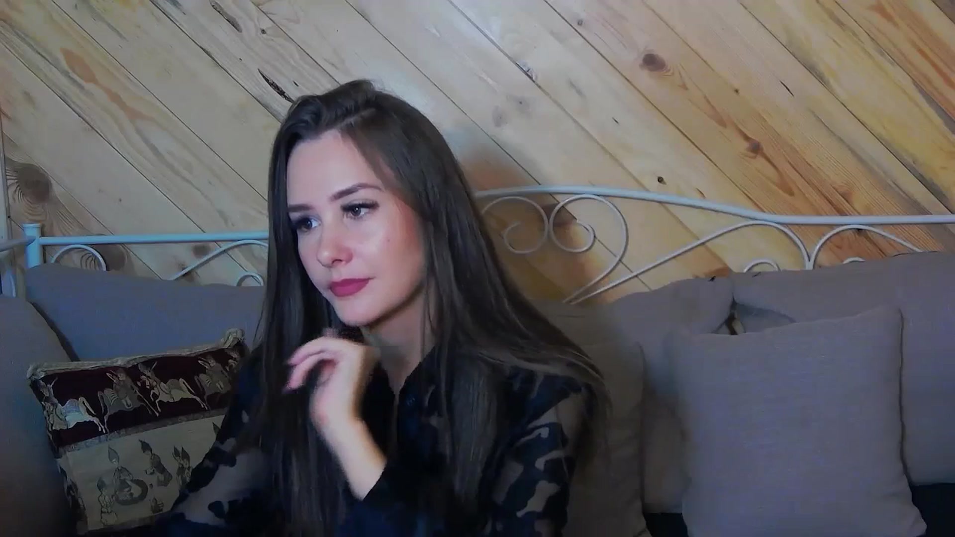 Gallery image thumbnail from Radiance's myfreecams stream on, 11/07/2023, 17:43 image 17 of 20
