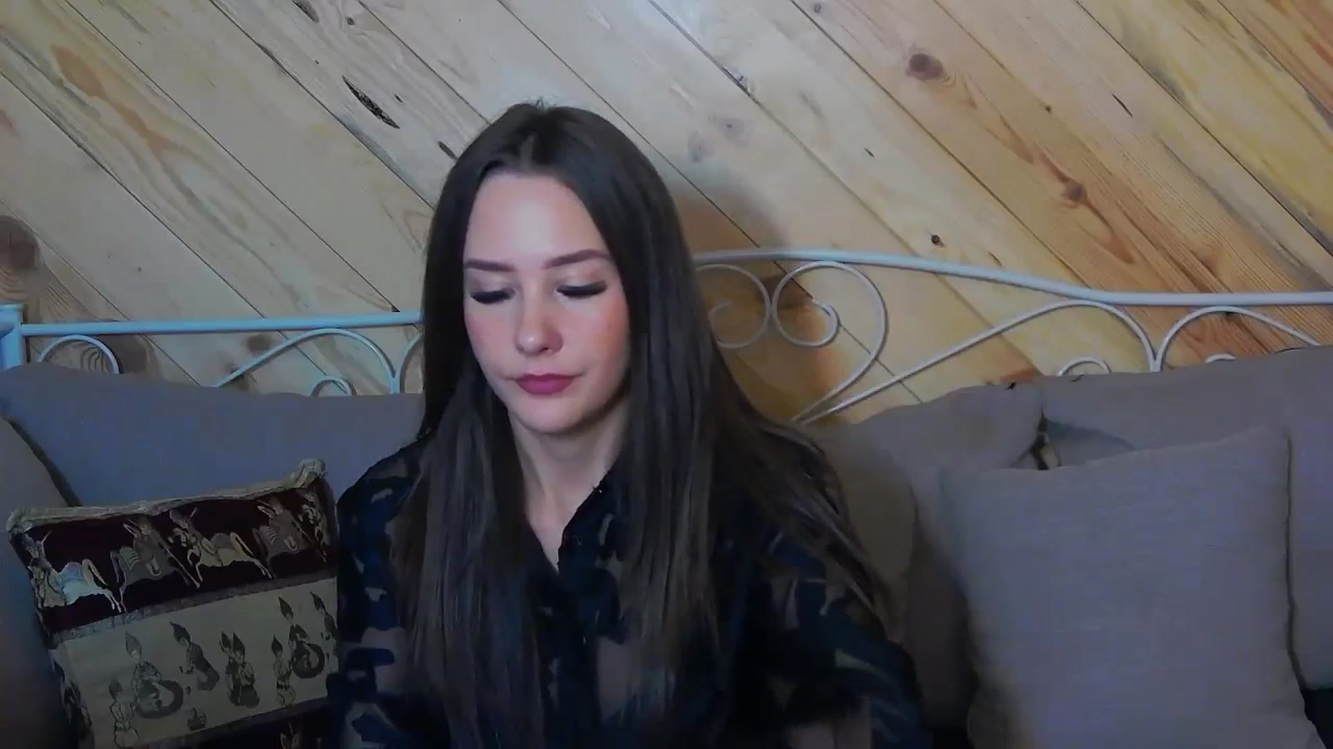 Gallery image thumbnail from Radiance's myfreecams stream on, 11/07/2023, 17:43 image 4 of 20