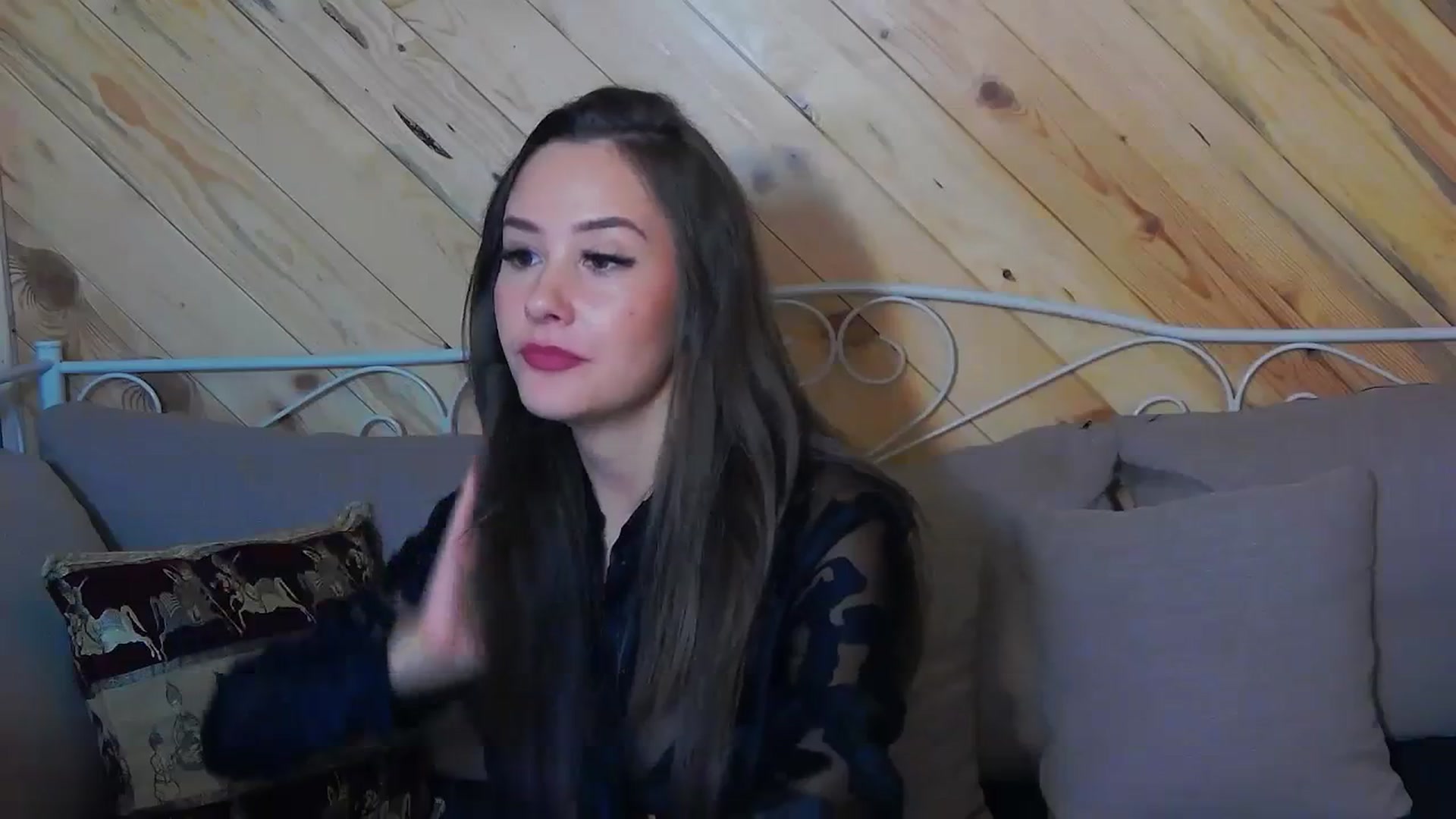 Gallery image thumbnail from Radiance's myfreecams stream on, 11/07/2023, 17:43 image 20 of 20