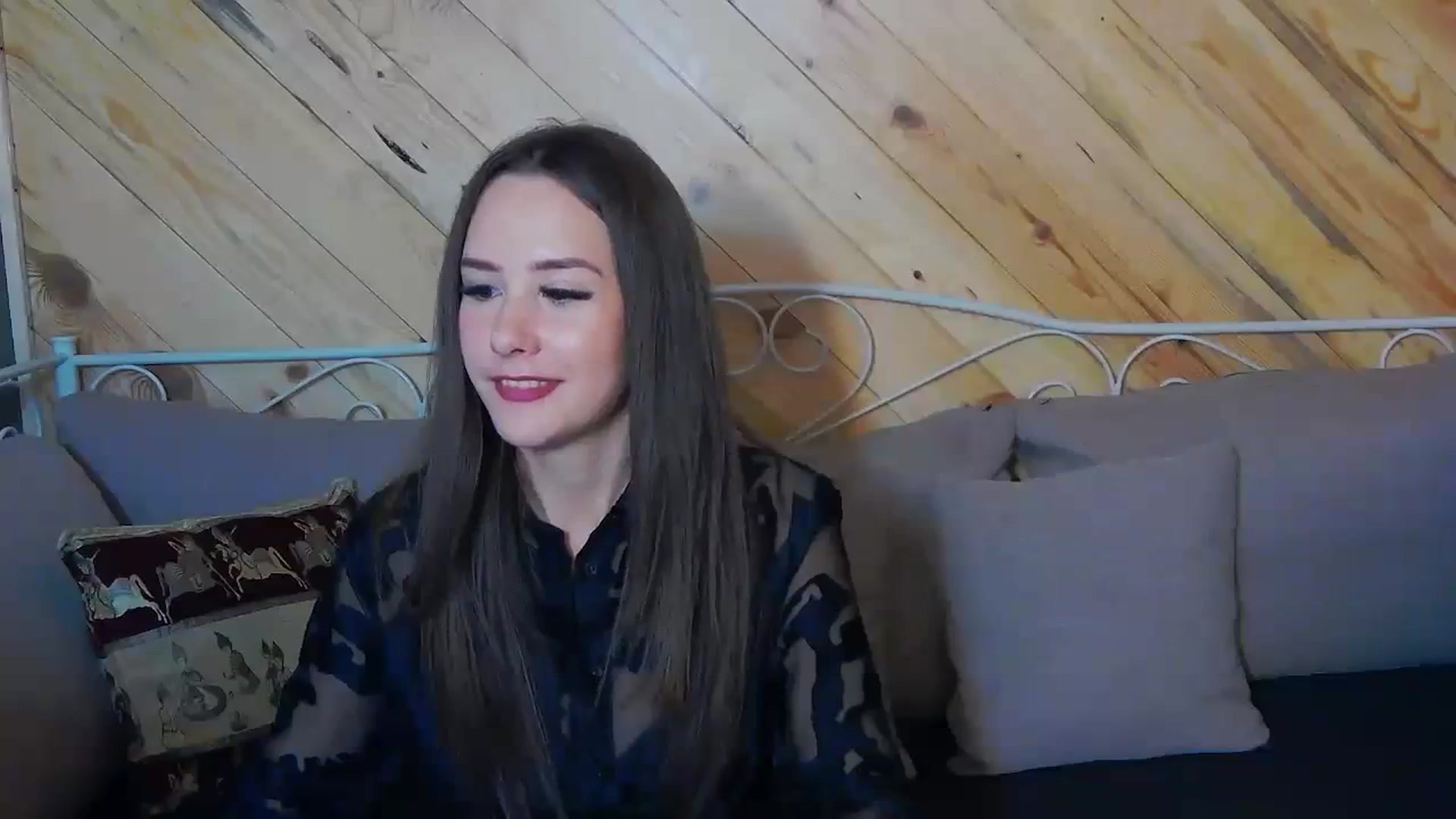 Gallery image thumbnail from Radiance's myfreecams stream on, 11/07/2023, 19:34 image 17 of 20