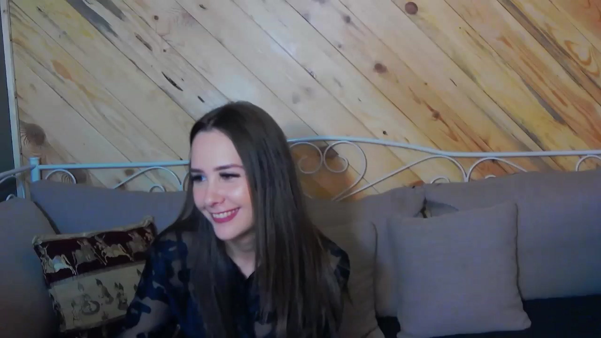 Gallery image thumbnail from Radiance's myfreecams stream on, 11/07/2023, 19:34 image 6 of 20