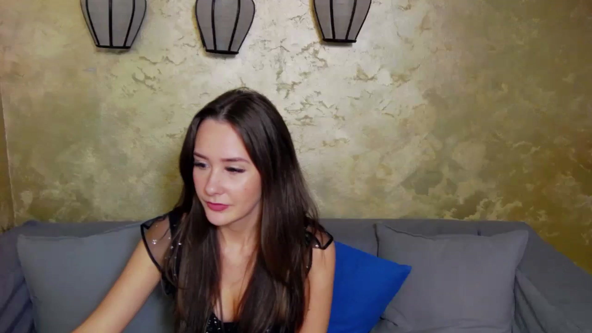 Gallery image thumbnail from Radiance's myfreecams stream on, 11/08/2023, 19:02 image 17 of 20