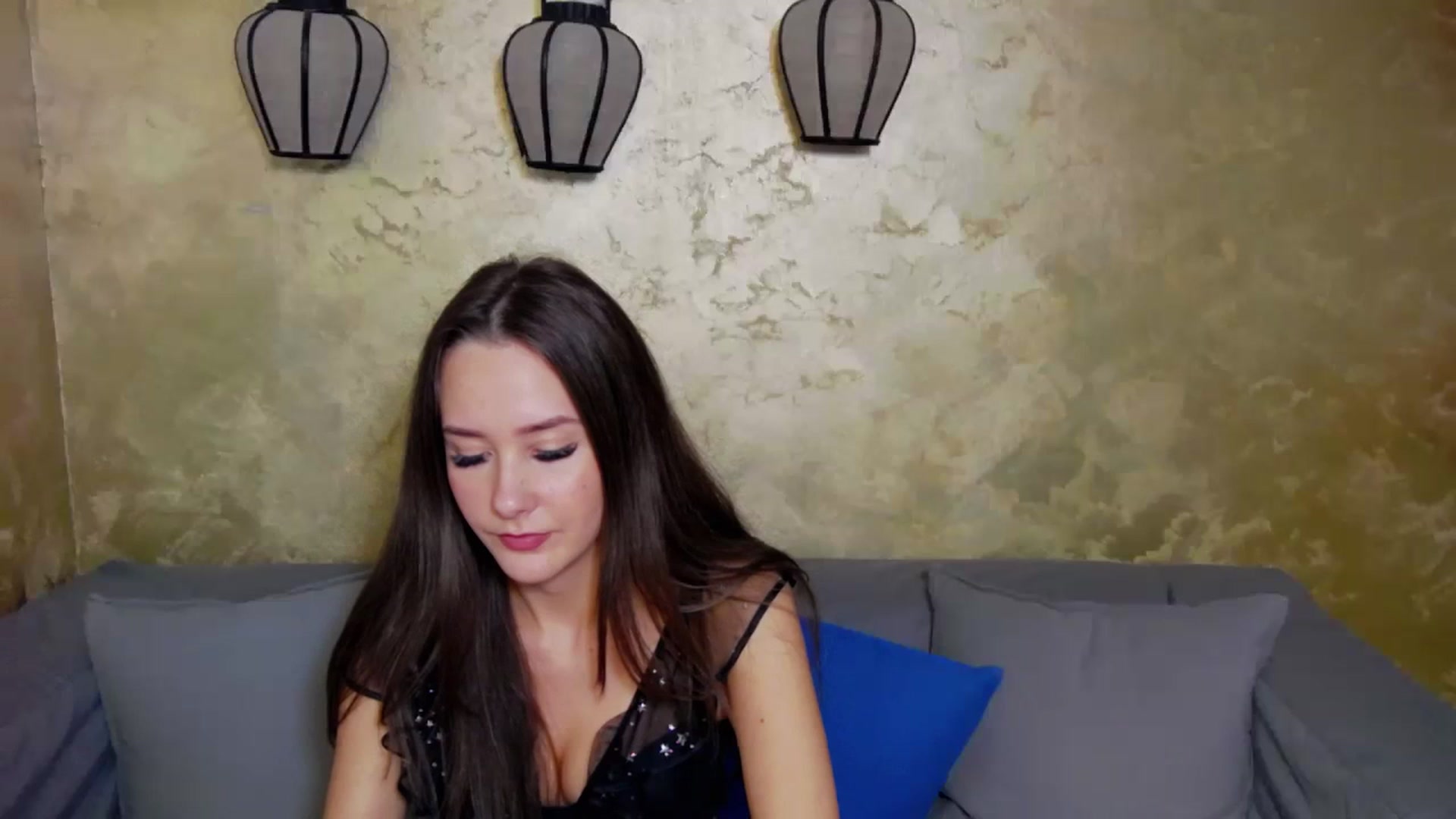 Gallery image thumbnail from Radiance's myfreecams stream on, 11/08/2023, 20:50 image 6 of 20