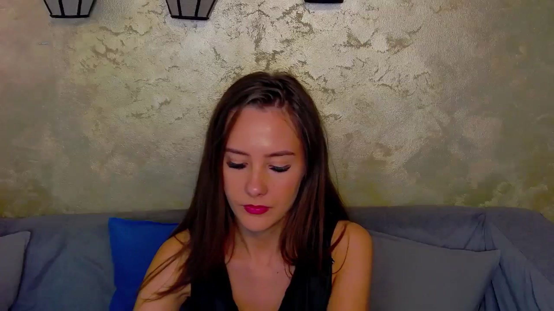 Gallery image thumbnail from Radiance's myfreecams stream on, 11/26/2023, 19:07 image 4 of 20