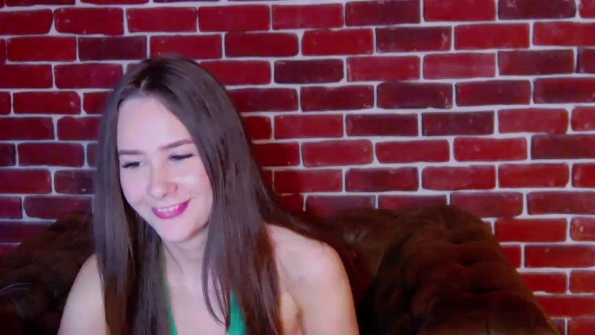 Gallery image thumbnail from Radiance's myfreecams stream on, 12/03/2023, 15:34 image 14 of 20