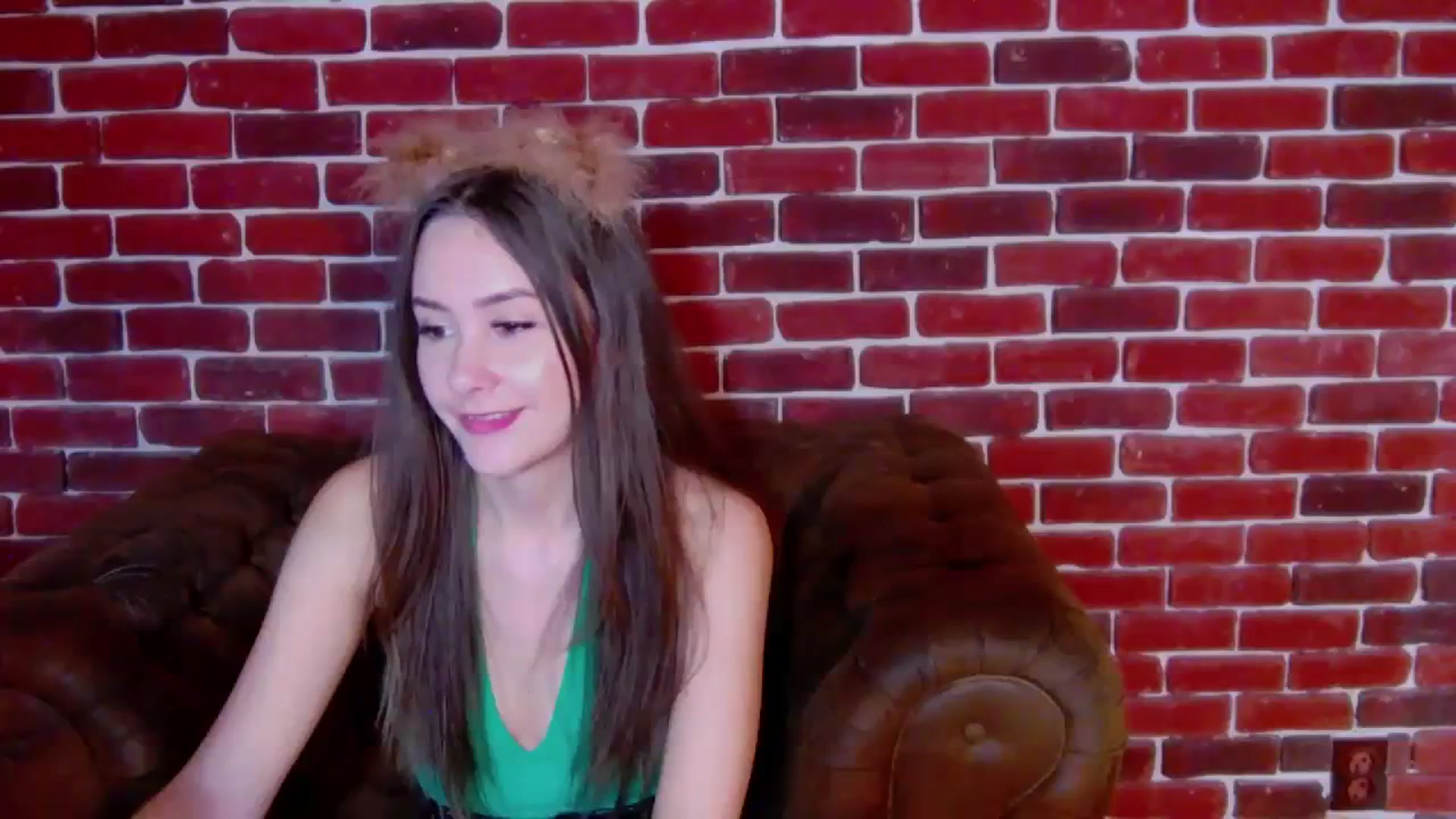 Gallery image thumbnail from Radiance's myfreecams stream on, 12/03/2023, 19:42 image 4 of 20