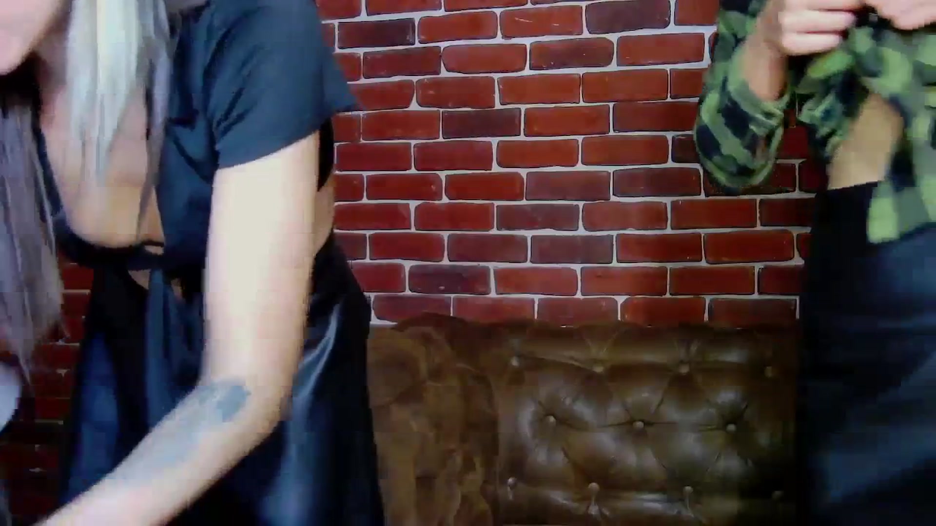 Gallery image thumbnail from Radiance's myfreecams stream on, 12/08/2023, 15:51 image 10 of 20