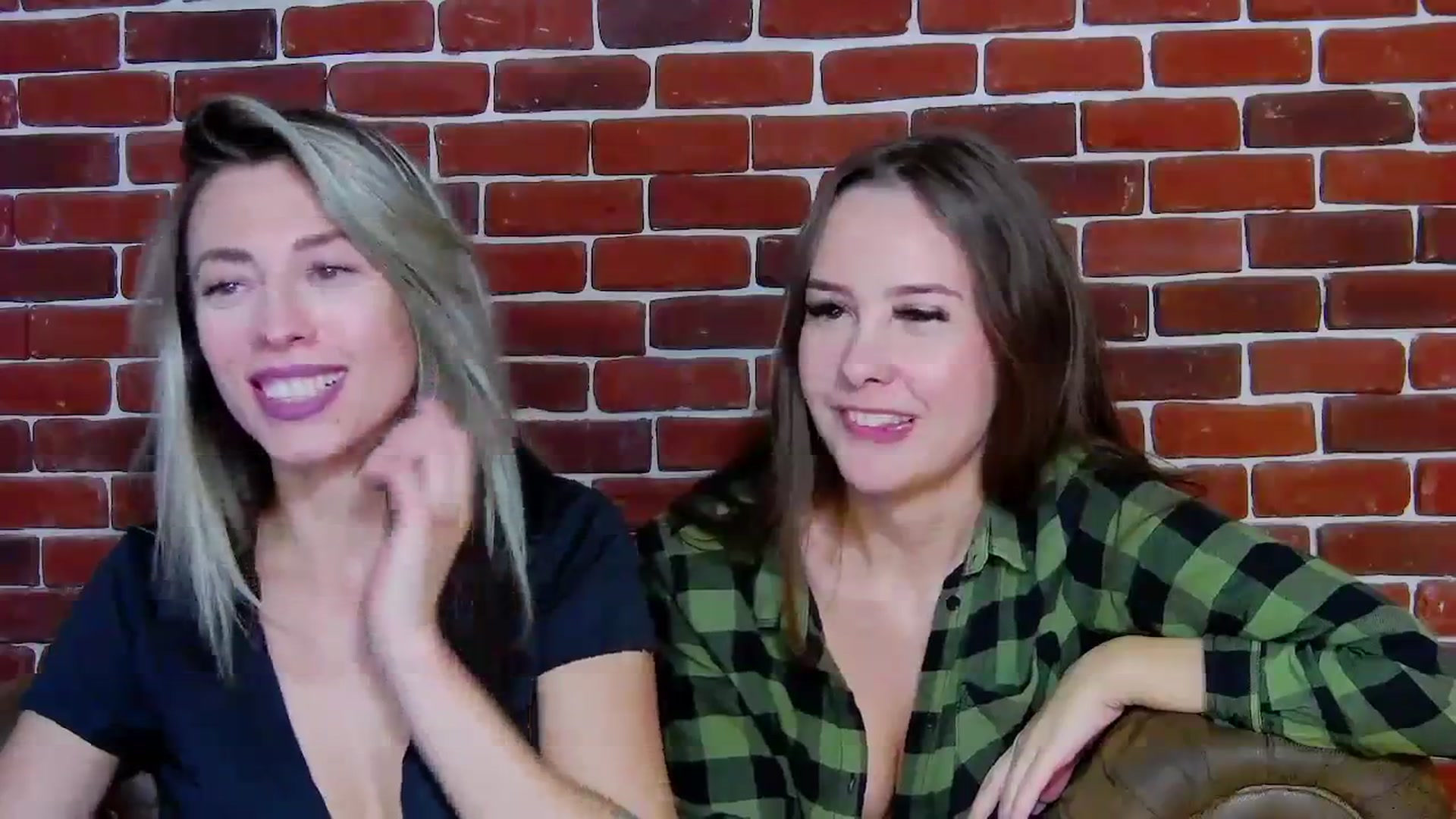 Gallery image thumbnail from Radiance's myfreecams stream on, 12/08/2023, 19:38 image 5 of 20