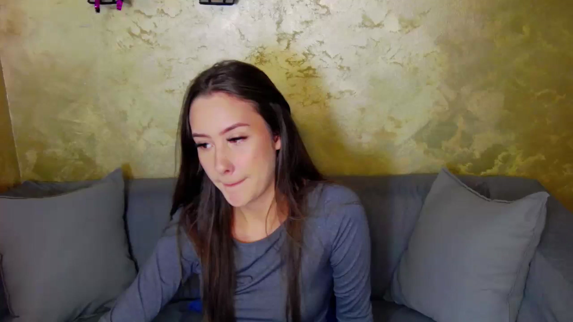 Gallery image thumbnail from Radiance's myfreecams stream on, 12/15/2023, 15:36 image 8 of 20