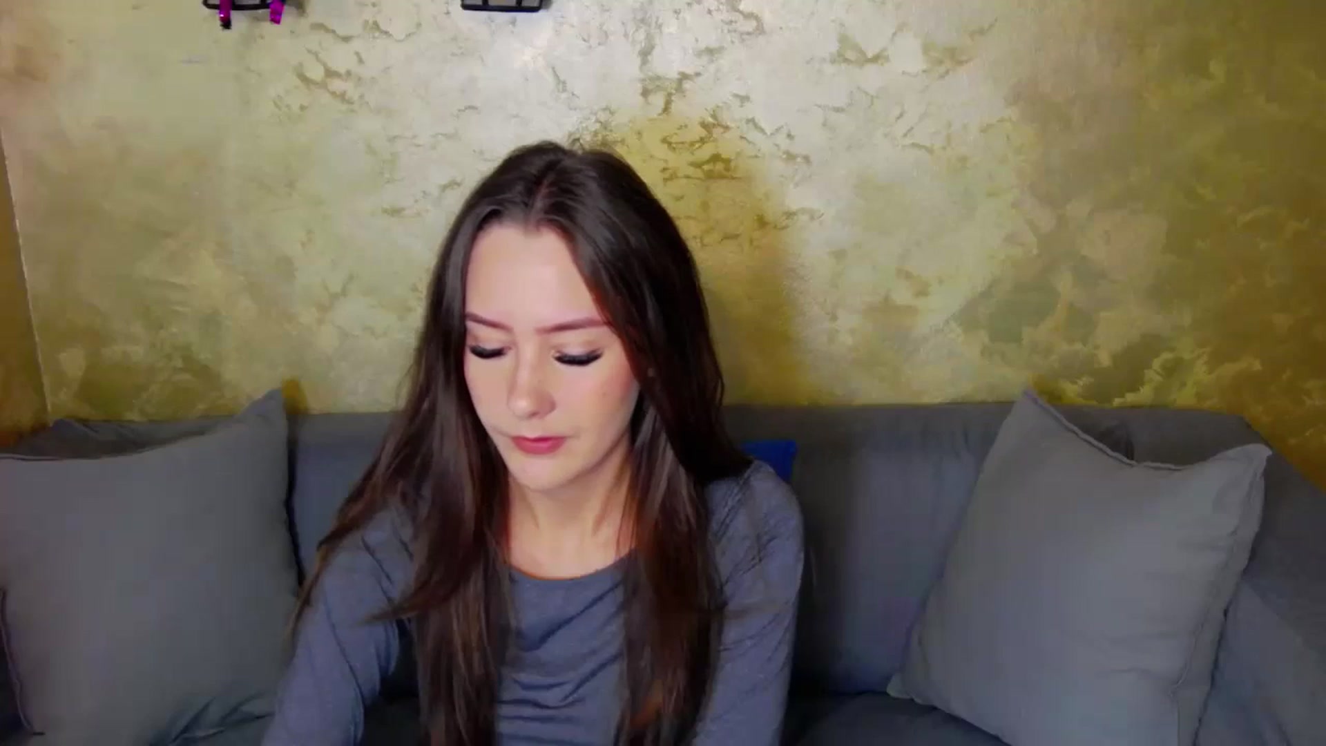 Gallery image thumbnail from Radiance's myfreecams stream on, 12/15/2023, 15:36 image 6 of 20
