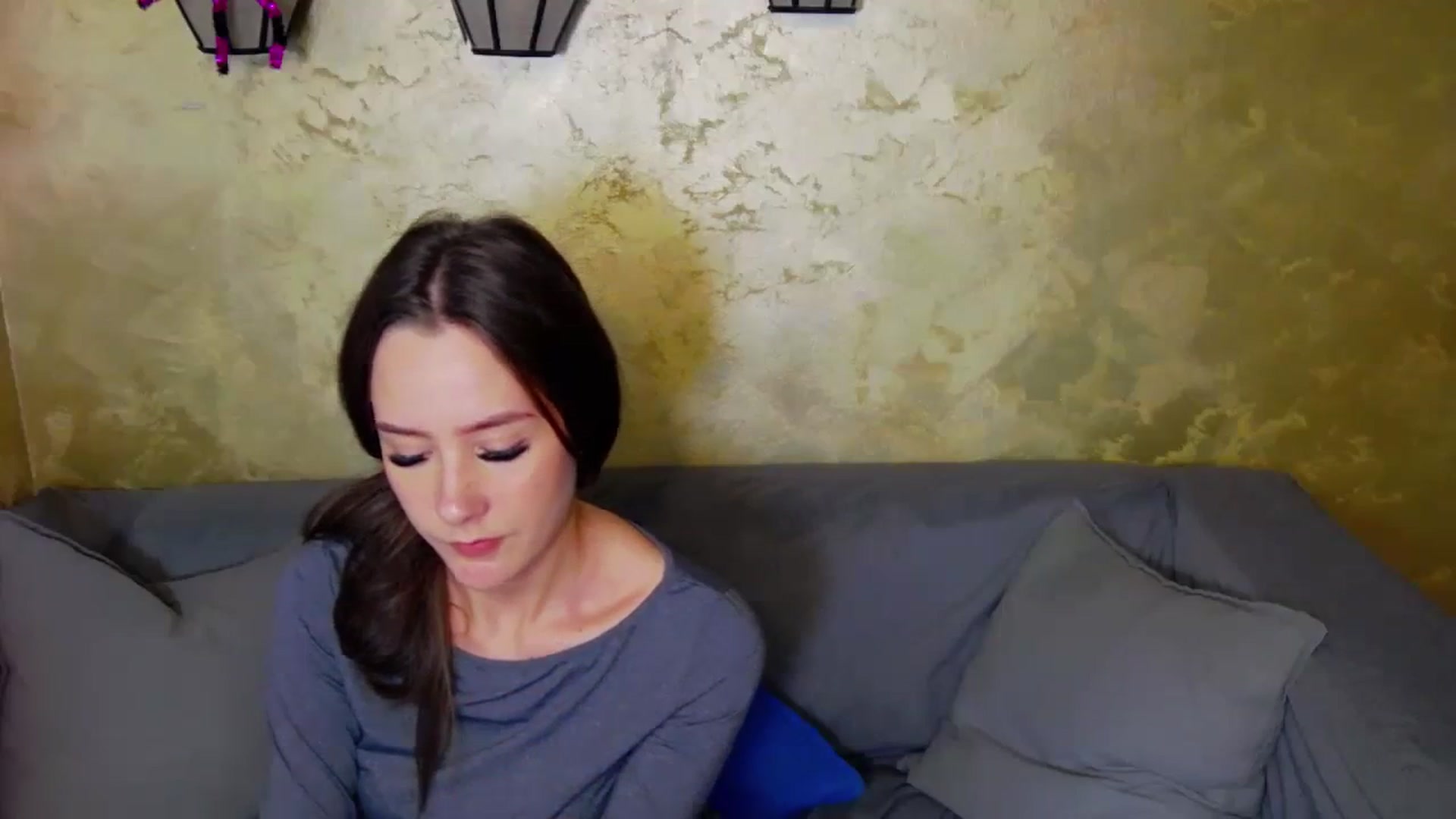 Gallery image thumbnail from Radiance's myfreecams stream on, 12/15/2023, 21:19 image 2 of 20