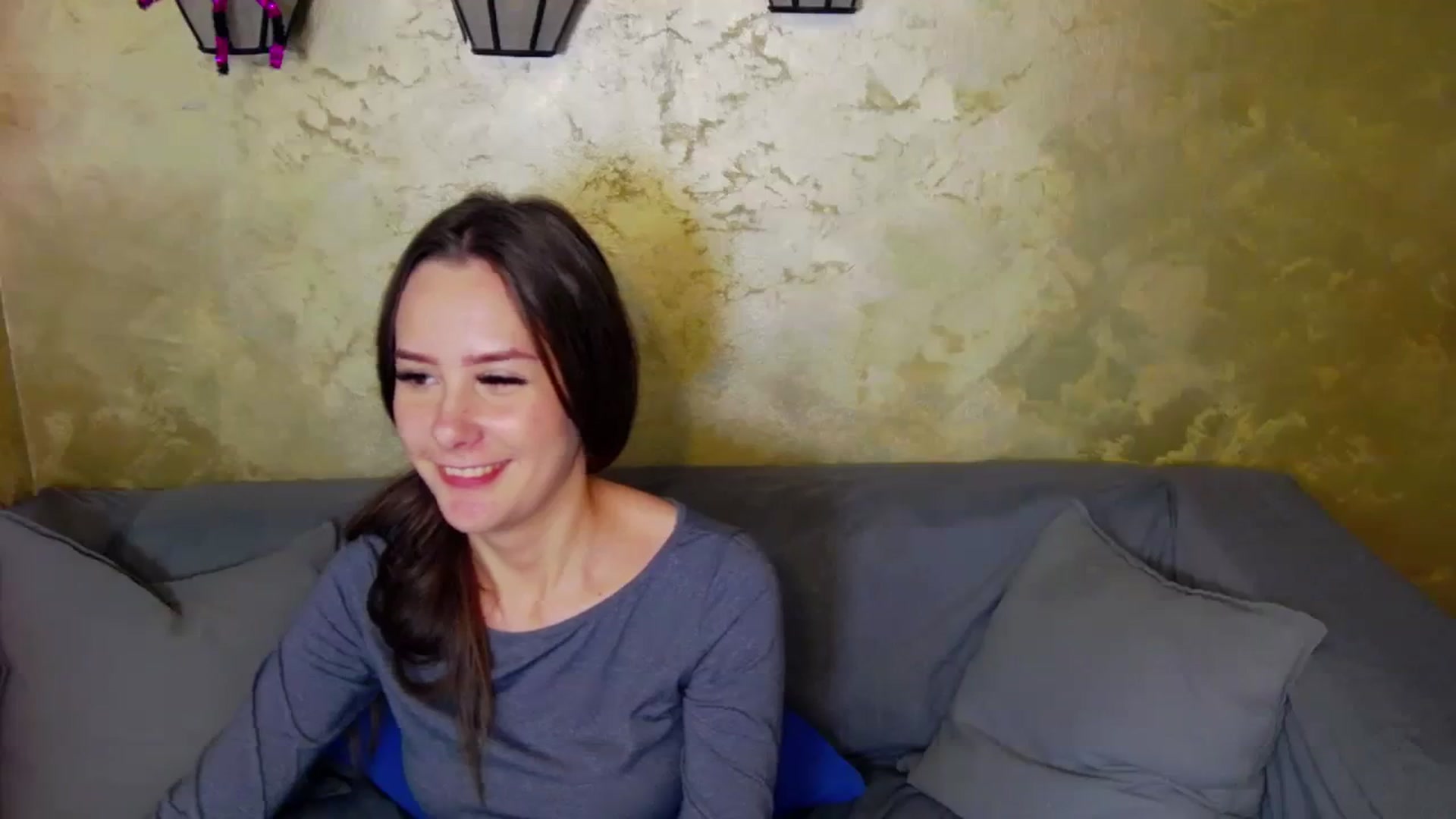 Gallery image thumbnail from Radiance's myfreecams stream on, 12/15/2023, 21:19 image 3 of 20