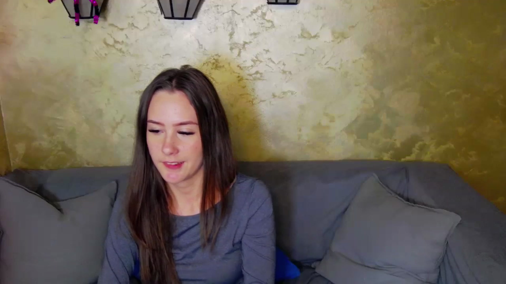 Gallery image thumbnail from Radiance's myfreecams stream on, 12/15/2023, 21:19 image 9 of 20