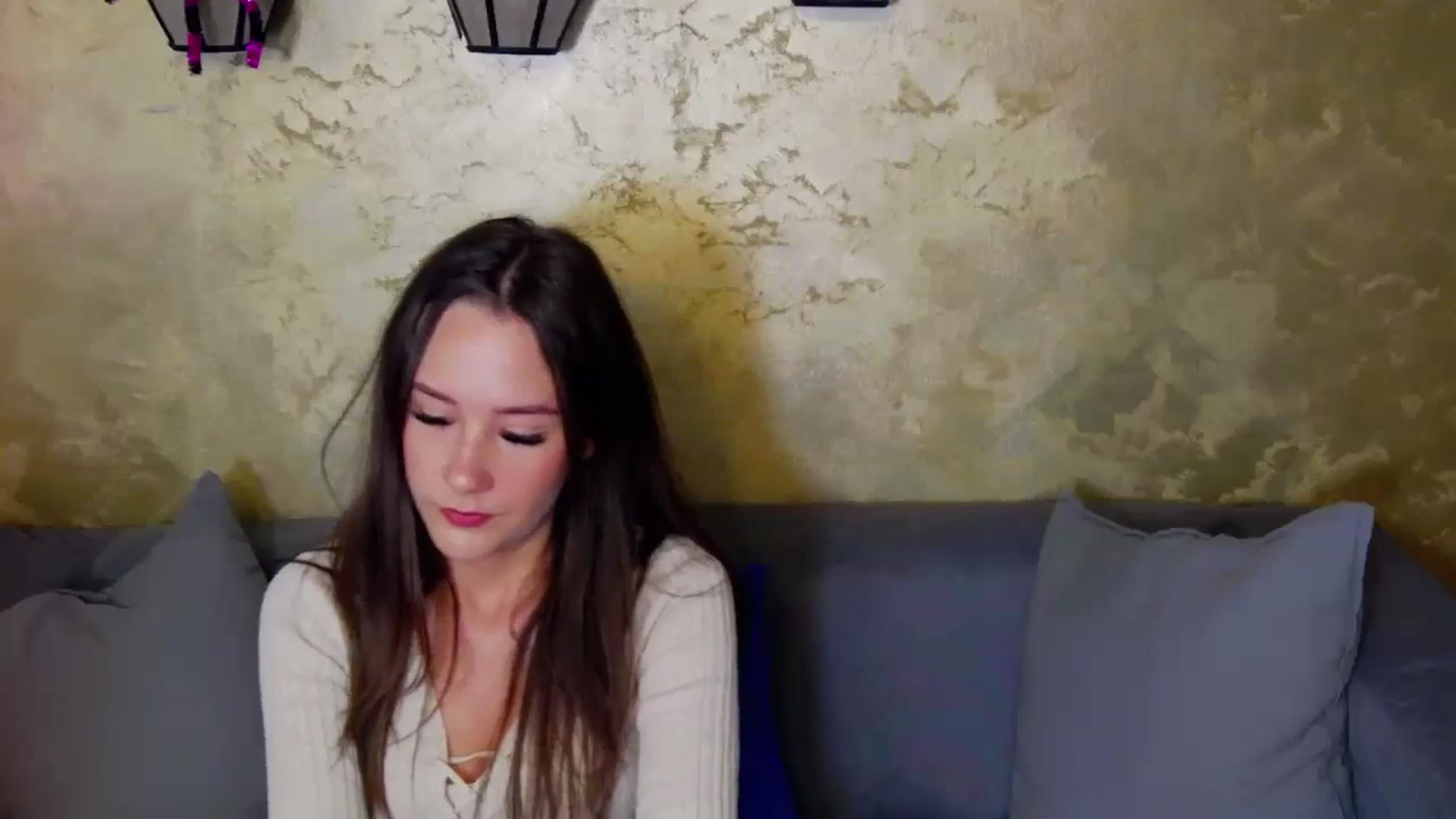 Gallery image thumbnail from Radiance's myfreecams stream on, 12/16/2023, 16:05 image 9 of 20