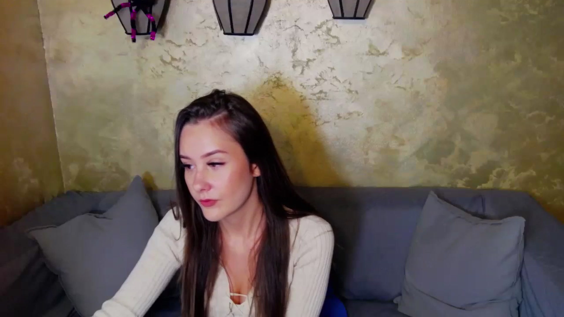Gallery image thumbnail from Radiance's myfreecams stream on, 12/16/2023, 19:10 image 3 of 20