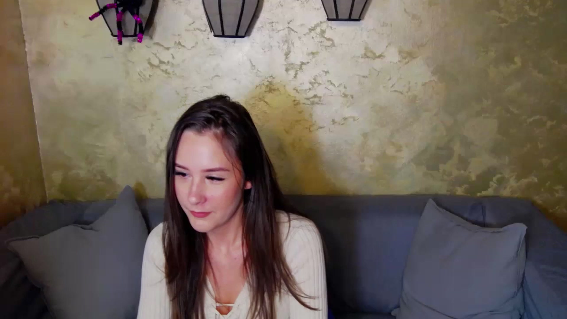 Gallery image thumbnail from Radiance's myfreecams stream on, 12/16/2023, 19:10 image 15 of 20