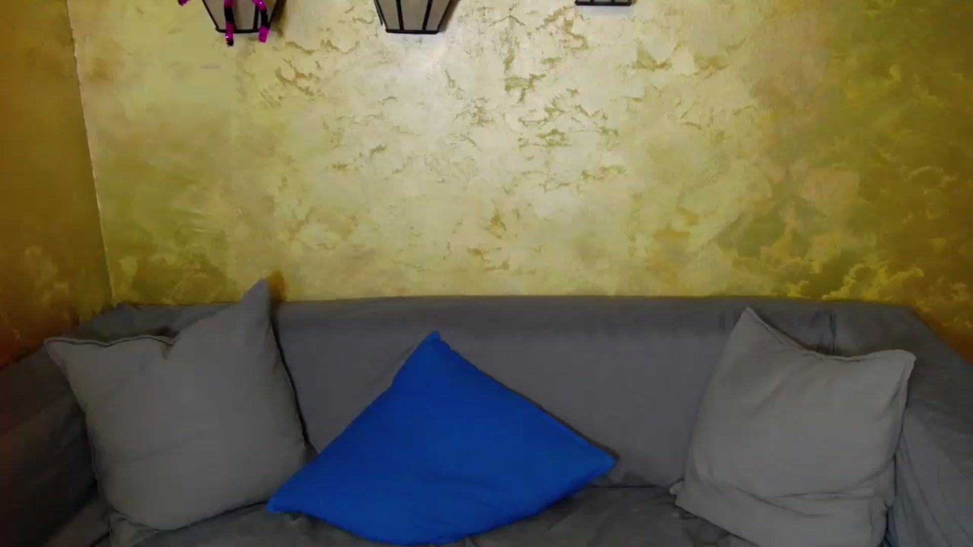 Gallery image thumbnail from Radiance's myfreecams stream on, 12/17/2023, 14:54 image 17 of 20