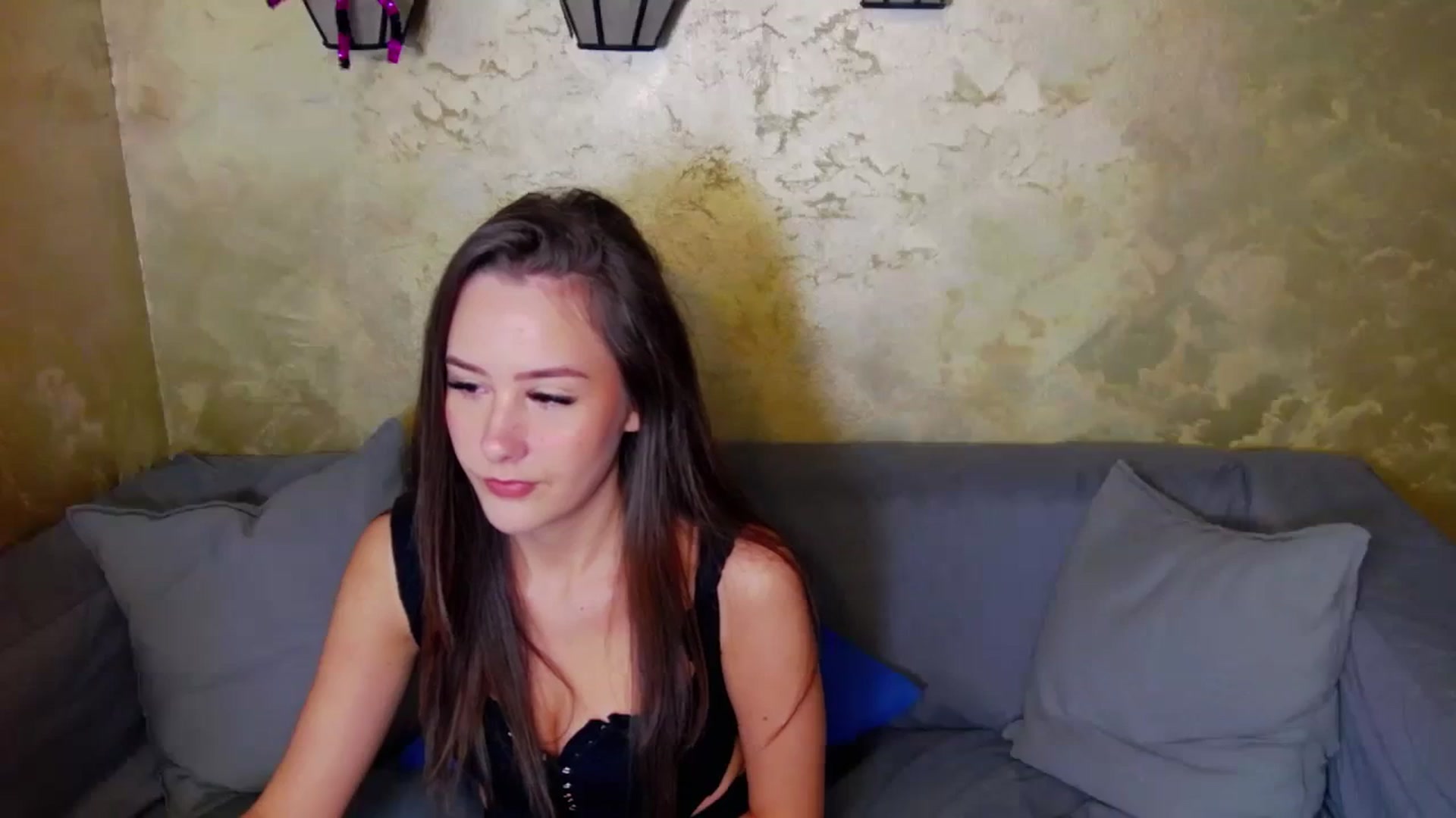 Gallery image thumbnail from Radiance's myfreecams stream on, 12/17/2023, 14:54 image 11 of 20