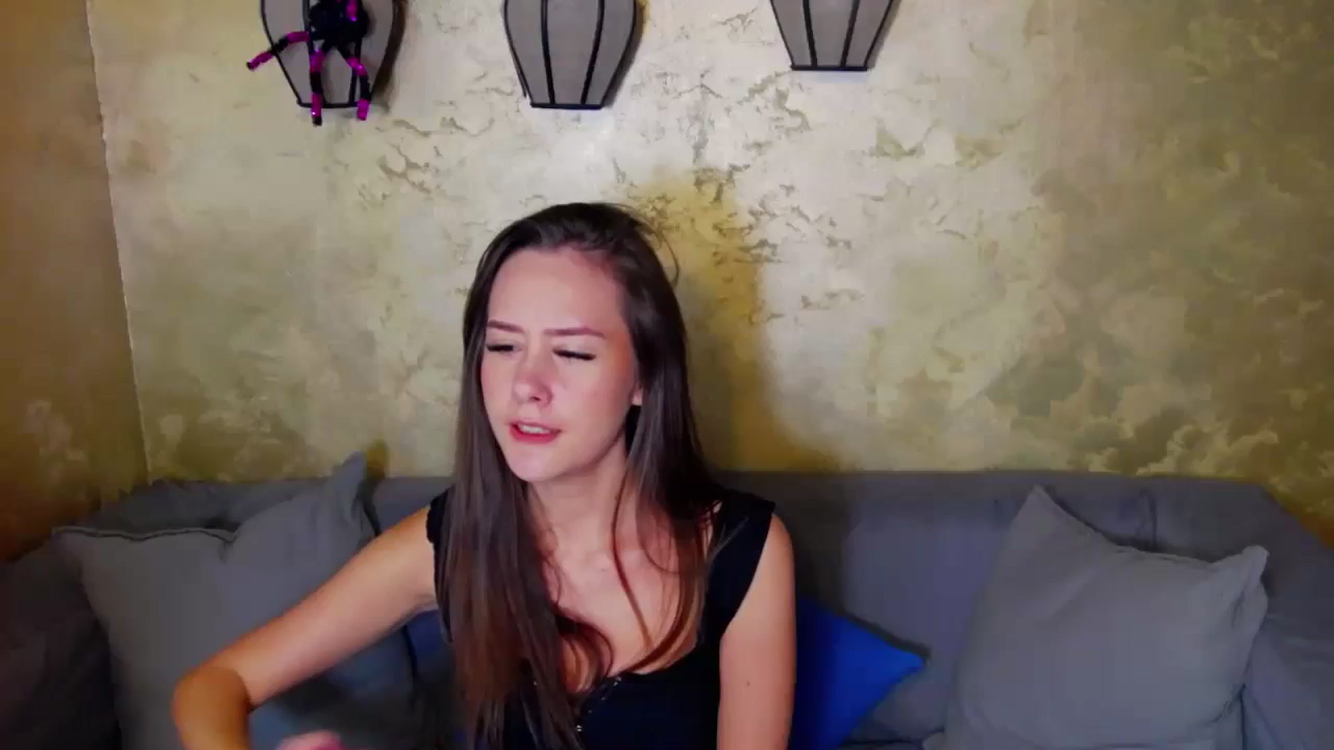 Gallery image thumbnail from Radiance's myfreecams stream on, 12/17/2023, 17:29 image 20 of 20