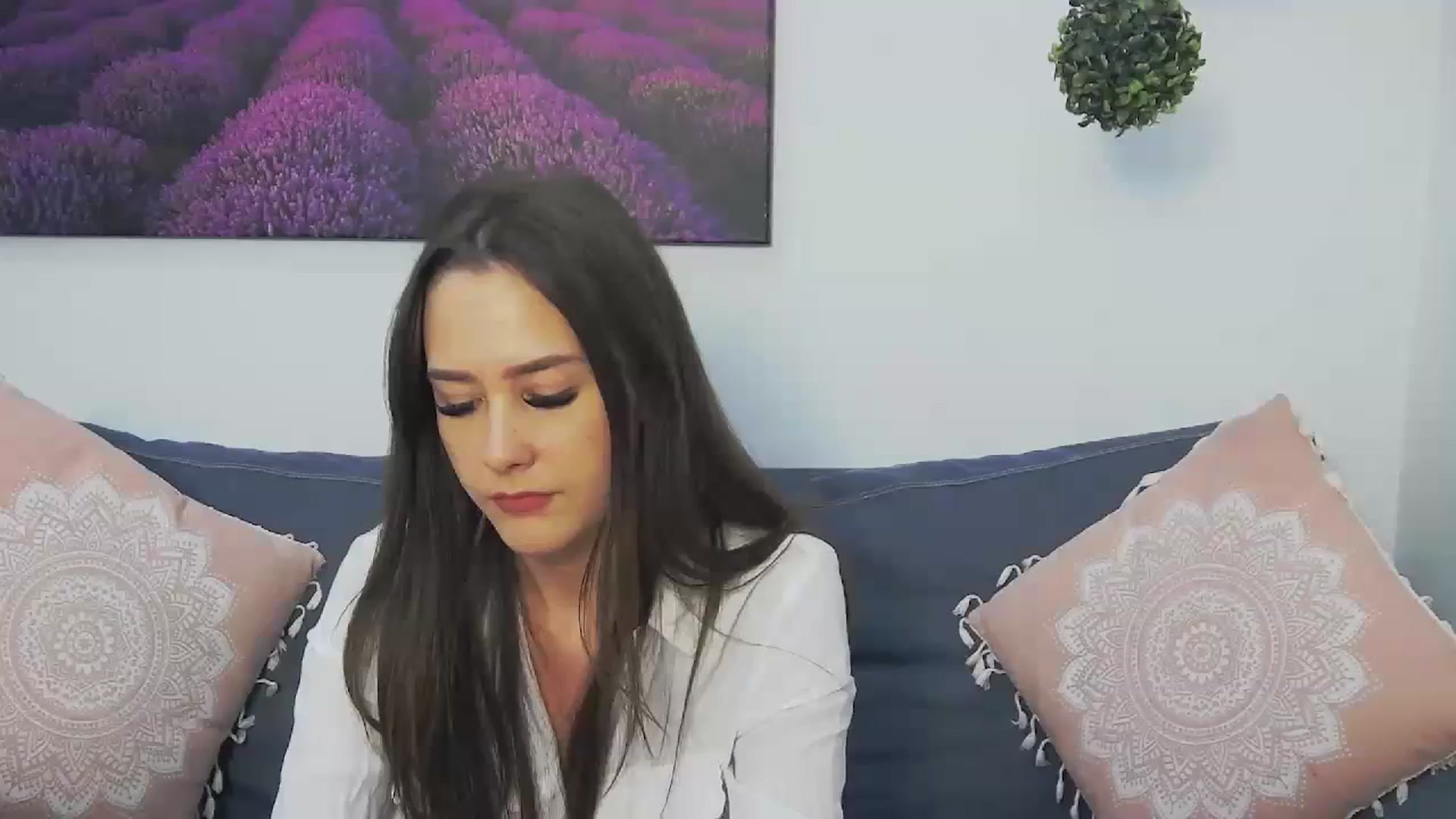 Gallery image thumbnail from Radiance's myfreecams stream on, 12/18/2023, 15:05 image 7 of 20