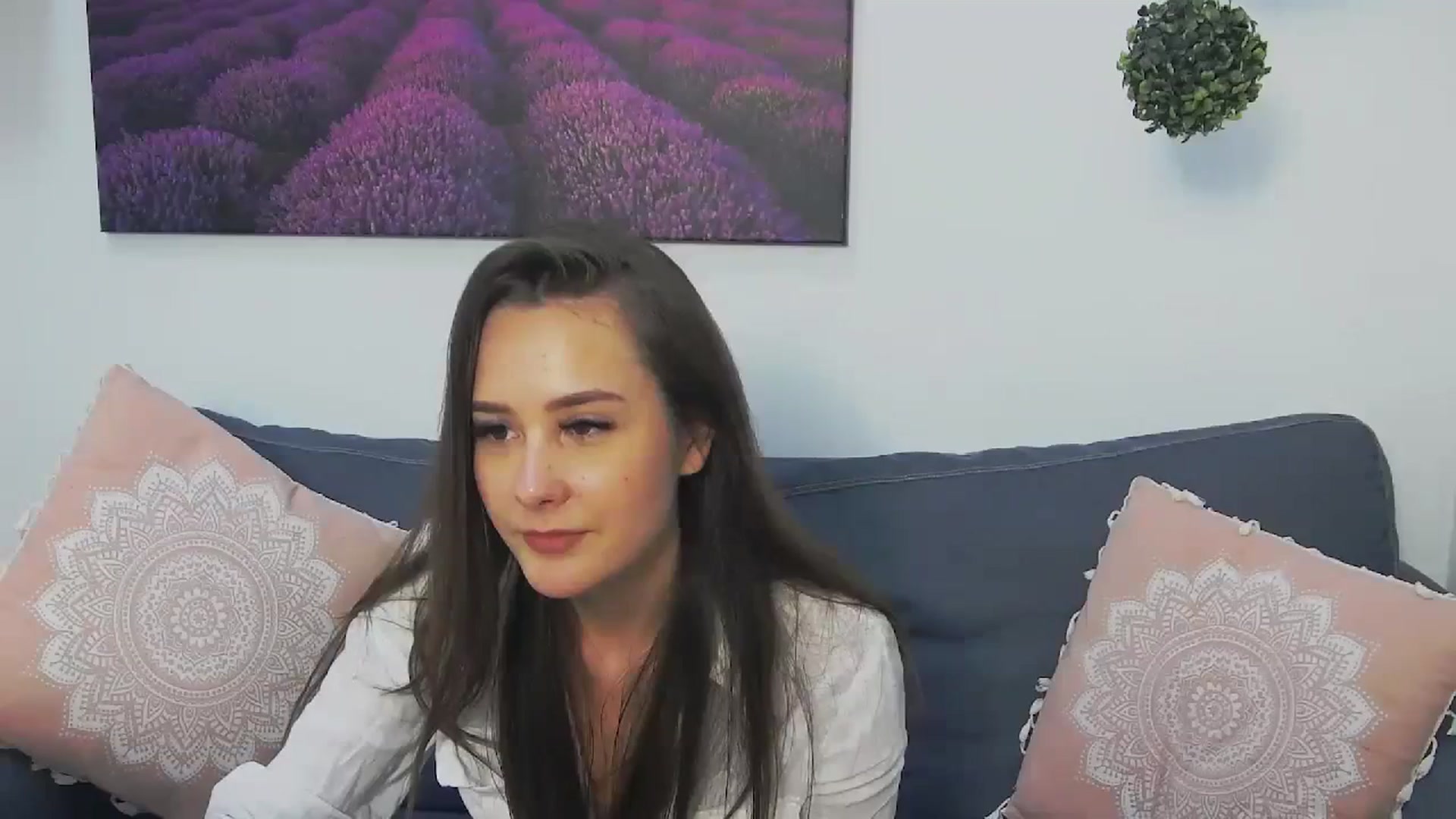 Gallery image thumbnail from Radiance's myfreecams stream on, 12/18/2023, 20:44 image 4 of 20