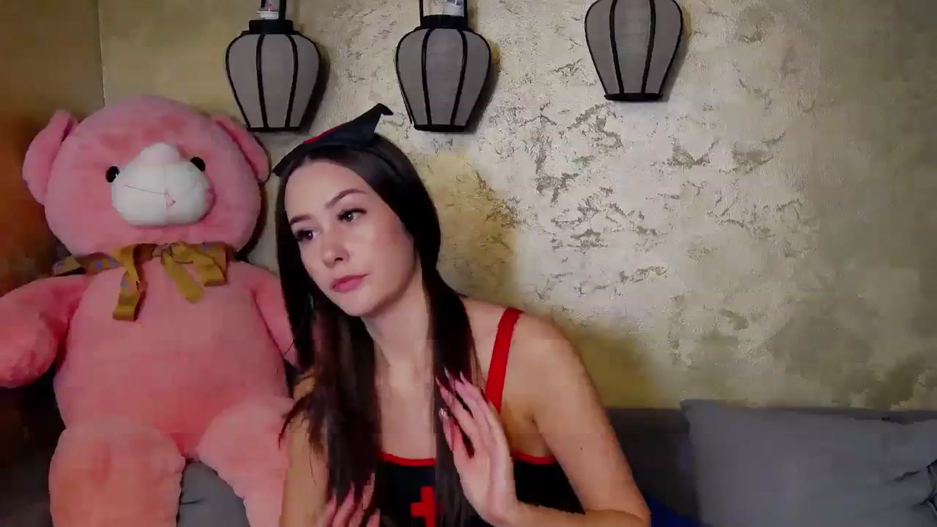 Gallery image thumbnail from Radiance's myfreecams stream on, 12/20/2023, 16:31 image 2 of 20