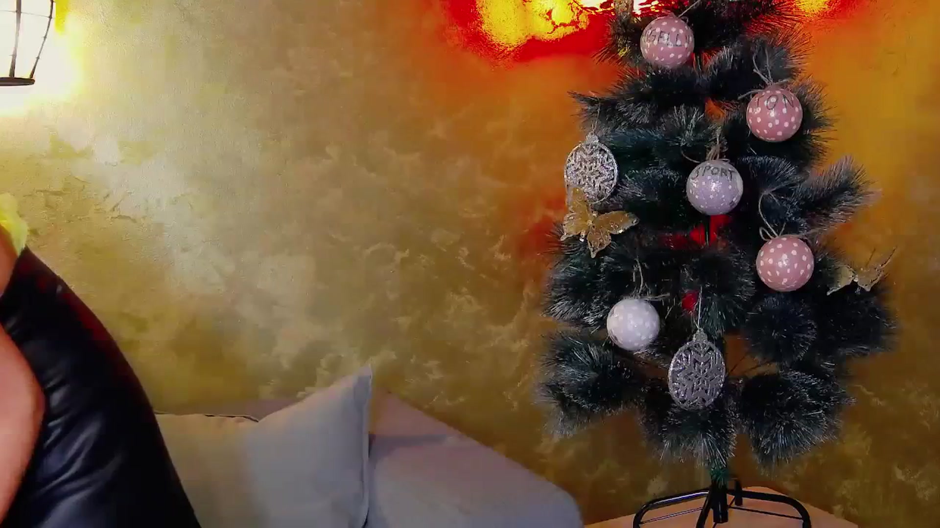 Gallery image thumbnail from Radiance's myfreecams stream on, 12/21/2023, 16:54 image 9 of 20
